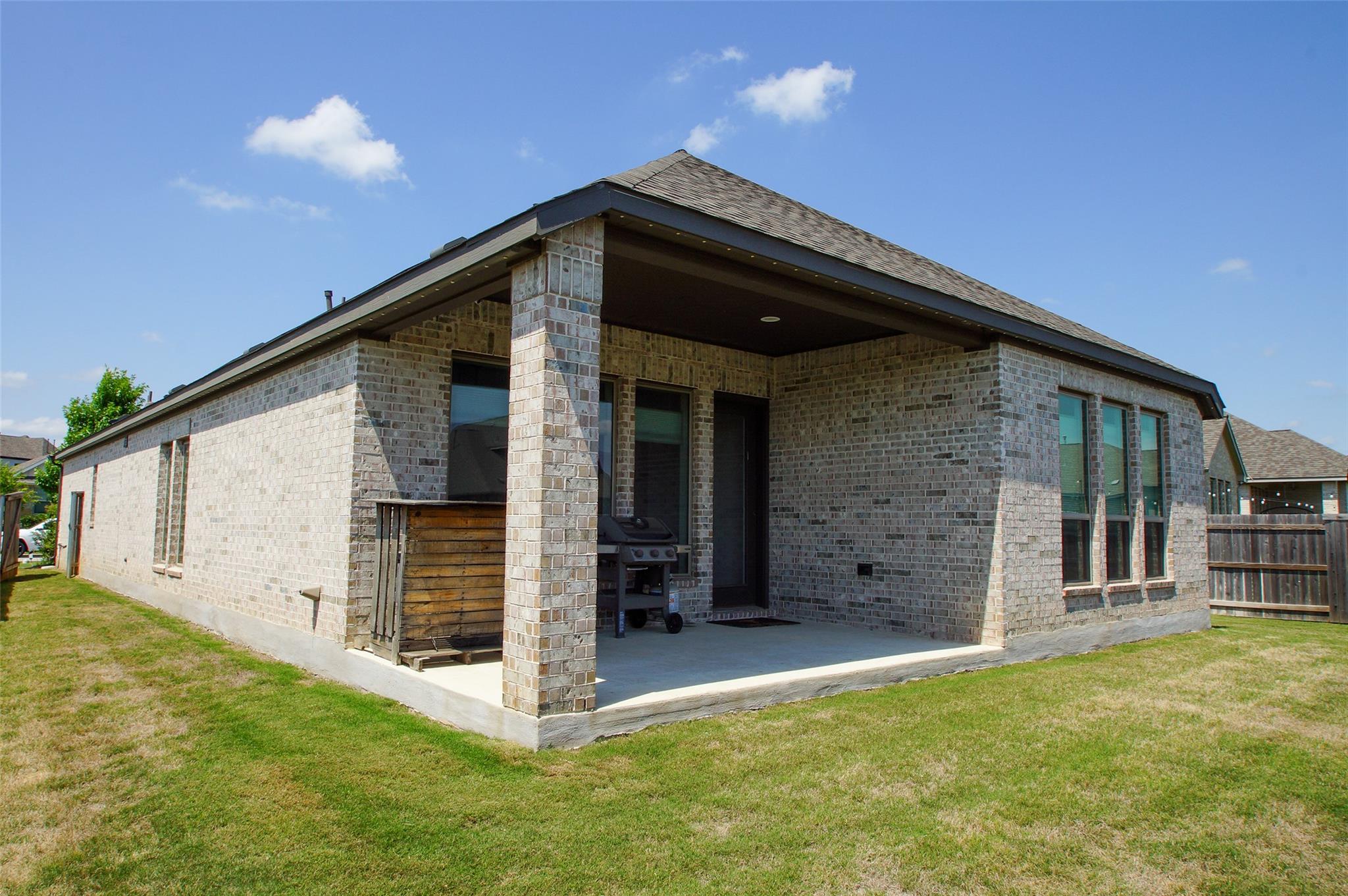 369 Cold River Run, Kyle, TX 78640