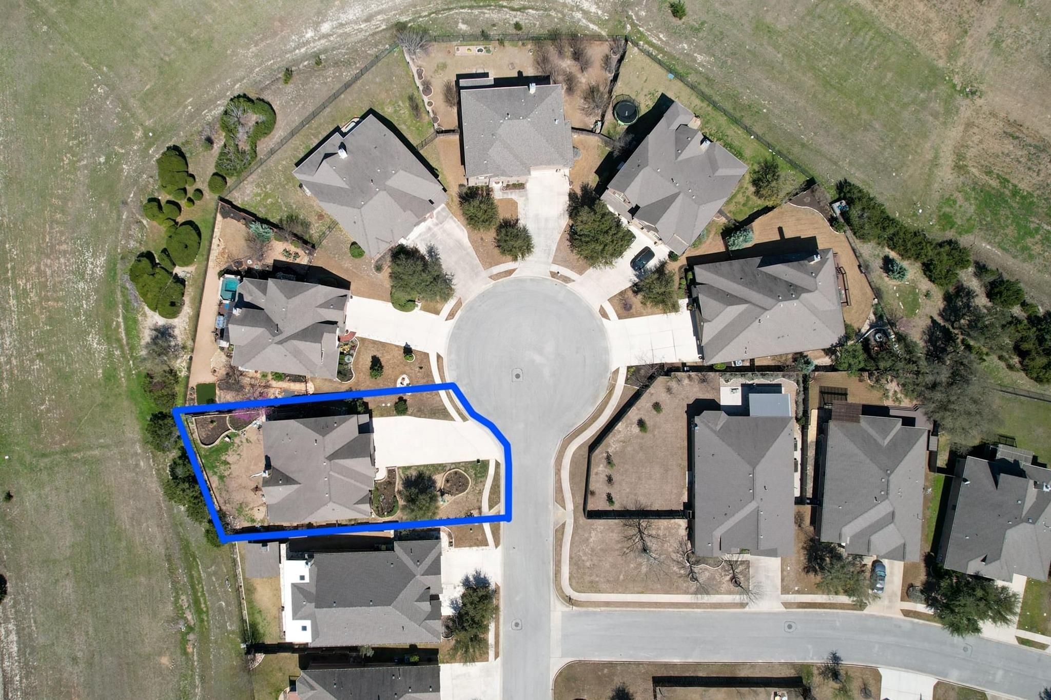 687 Ledgestone Dr, Austin, TX 78737