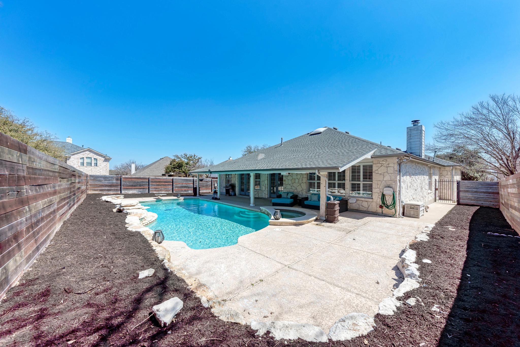 1000 Rutgers Dr, Pflugerville, TX 78660