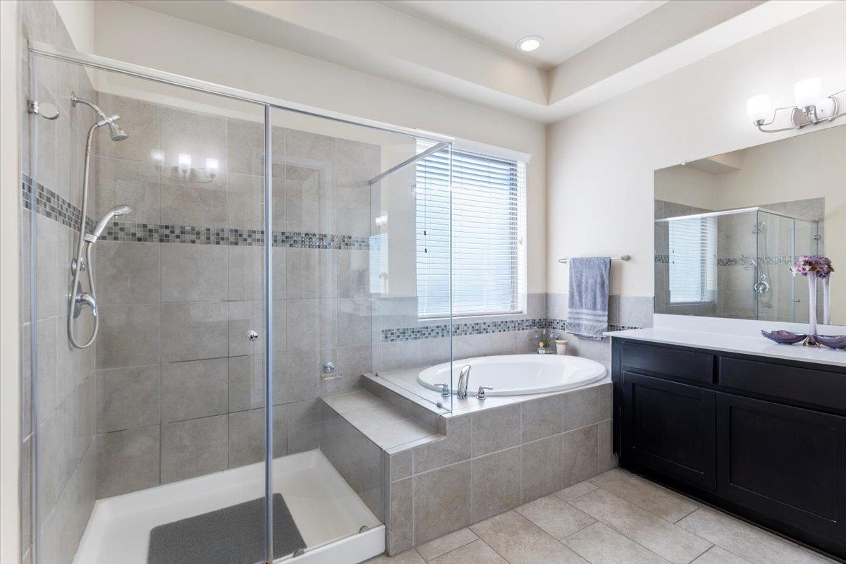 702 Old Settlers Dr, San Marcos, TX 78666