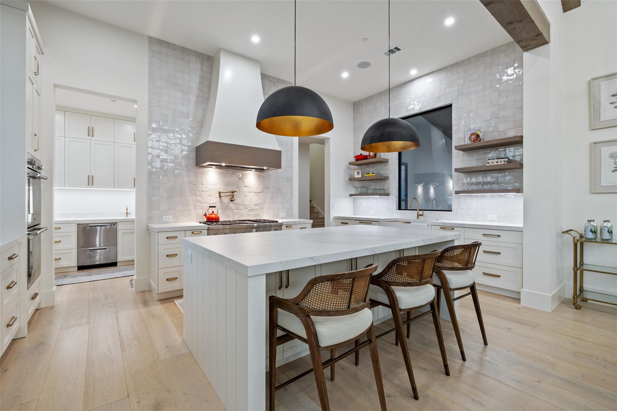 5805 Twin Peaks Trce, Austin, TX 78738