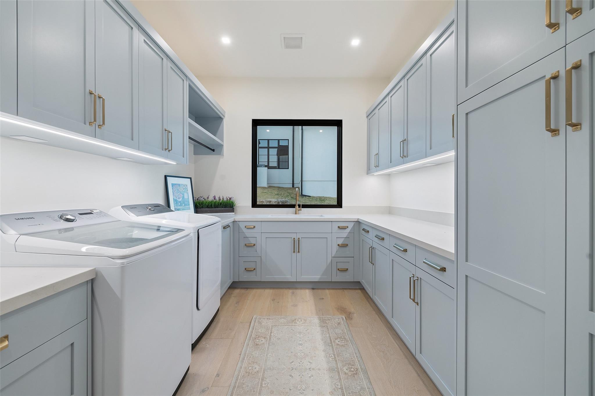 5805 Twin Peaks Trce, Austin, TX 78738