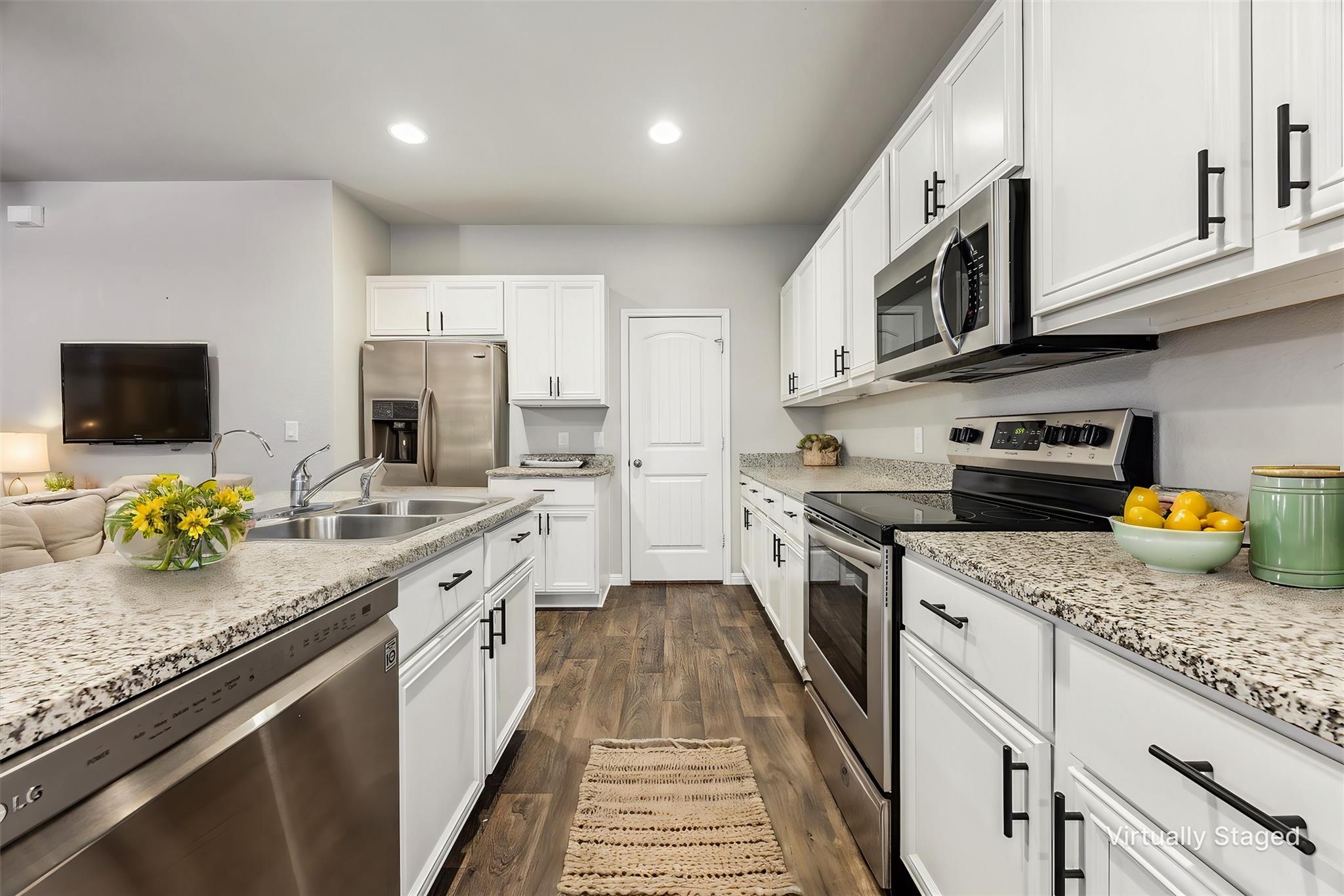 213 Freedom Park Ave, Liberty Hill, TX 78642