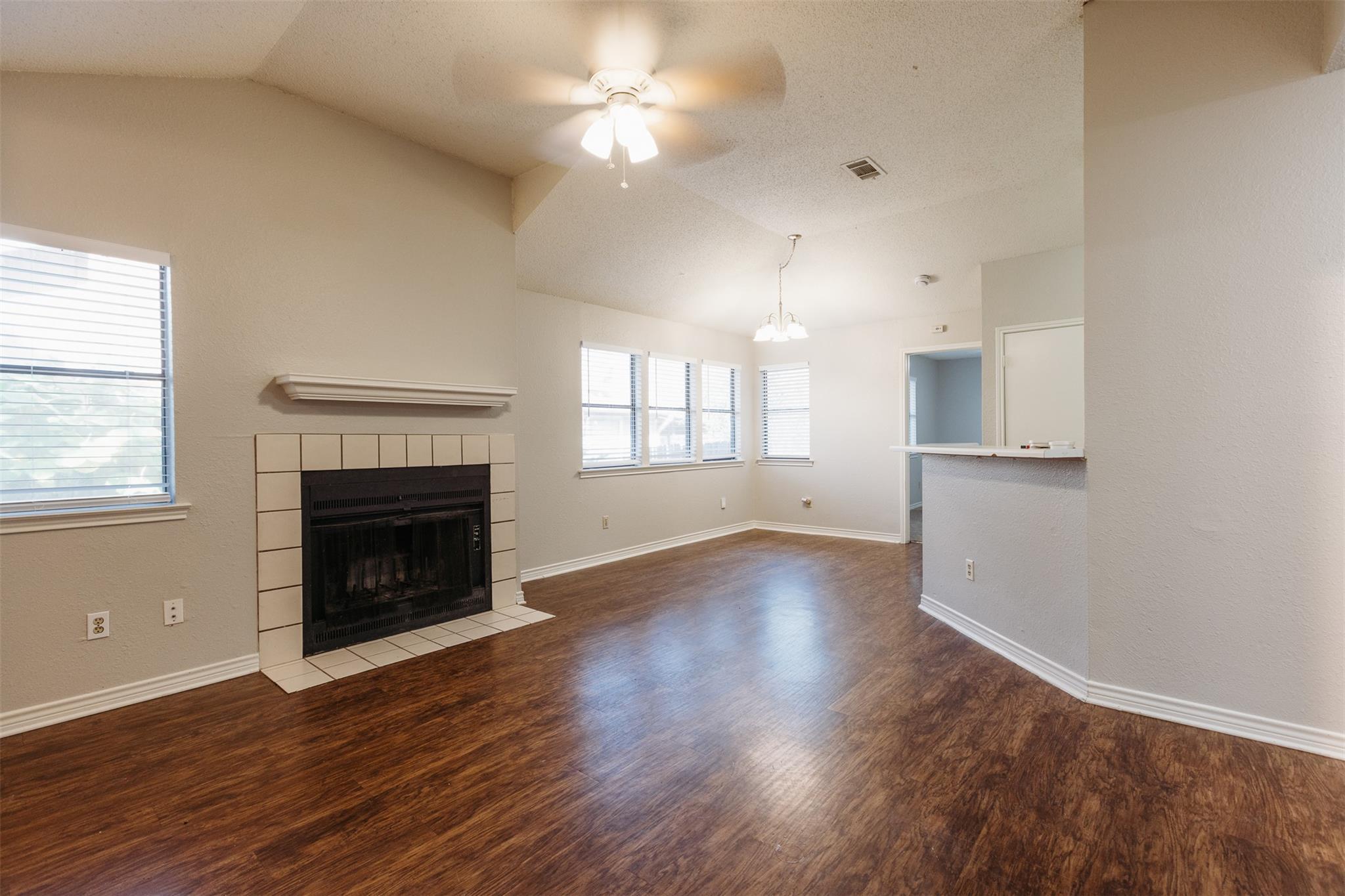 1205 Hyridge St, Round Rock, TX 78664