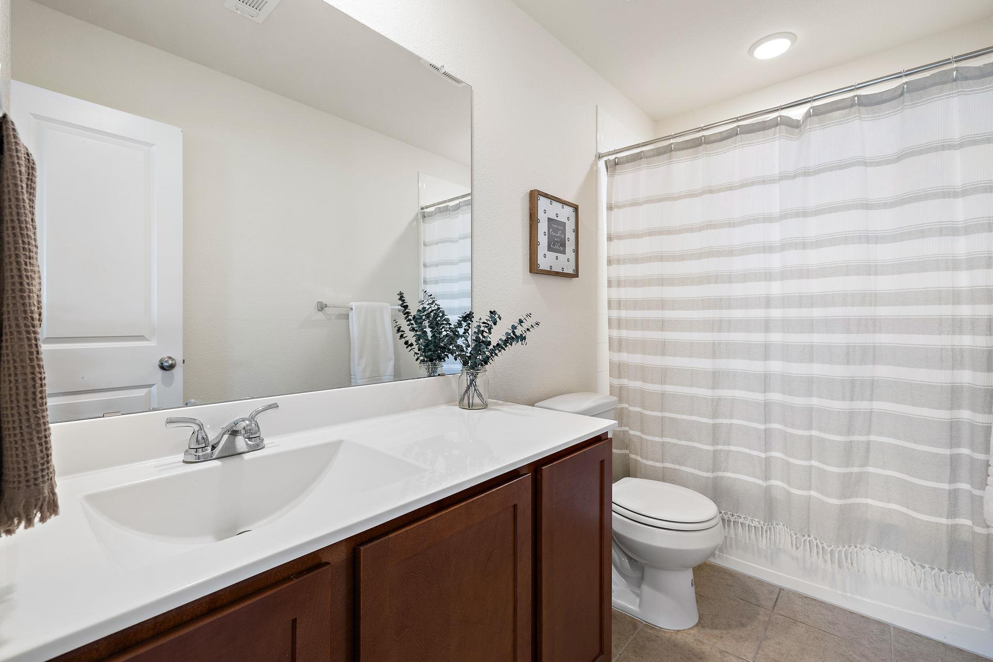 102 Tokalaun Dr, Hutto, TX 78634