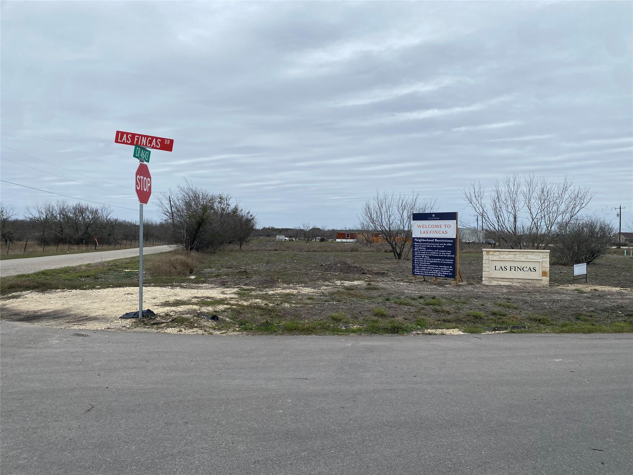 316 Lobo Loop, Hondo, TX 78861