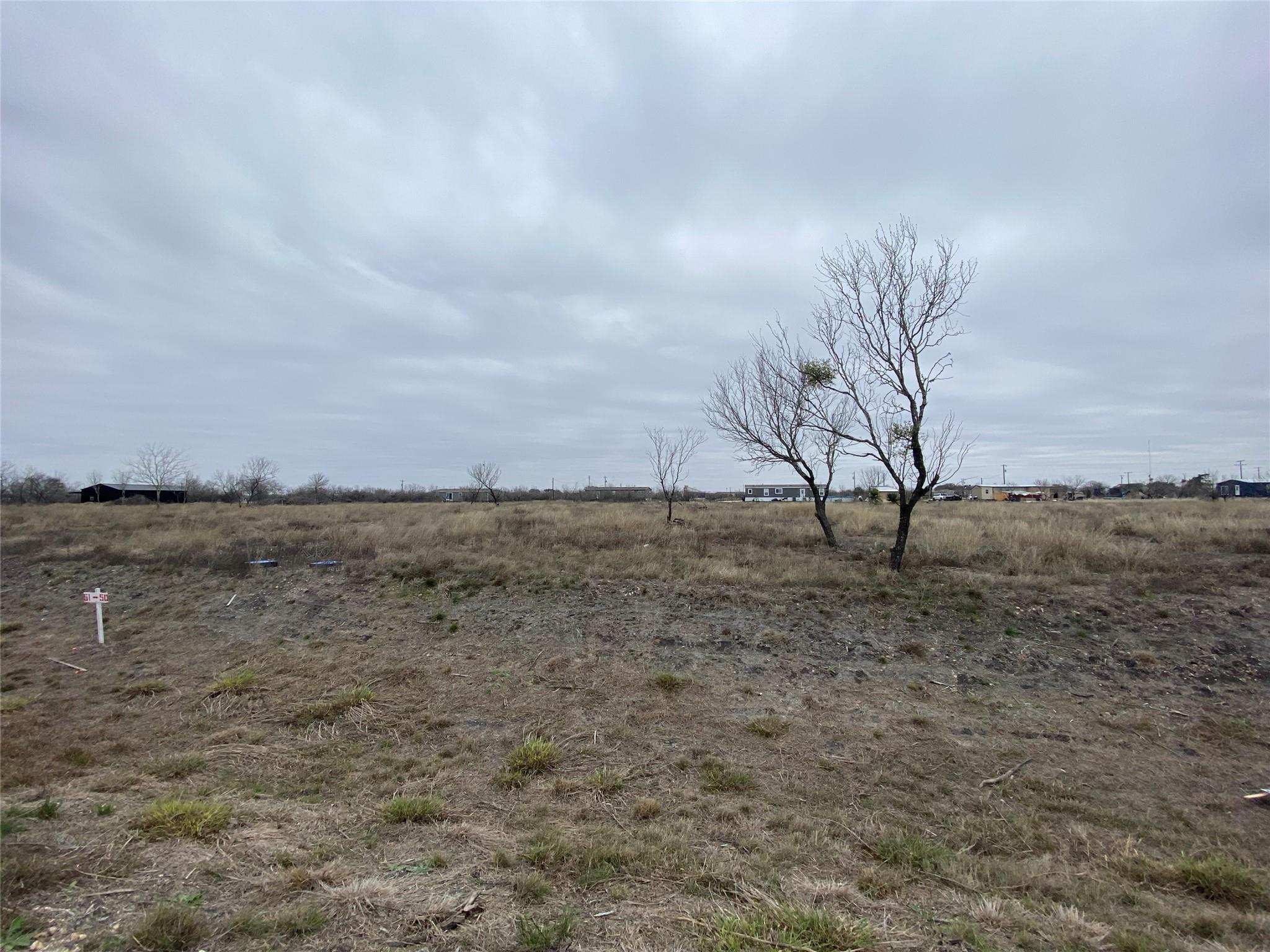 316 Lobo Loop, Hondo, TX 78861