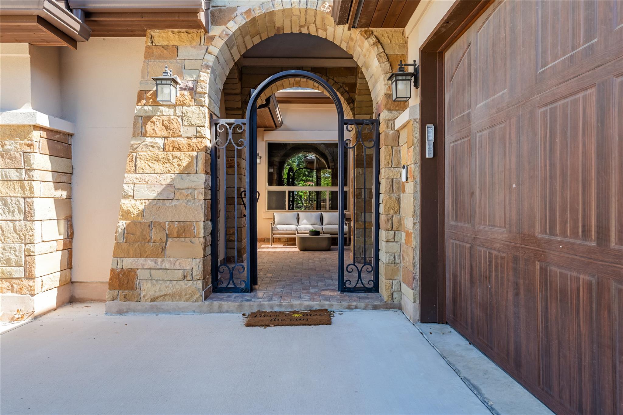 755 Ranchers Club Ln, Driftwood, TX 78619
