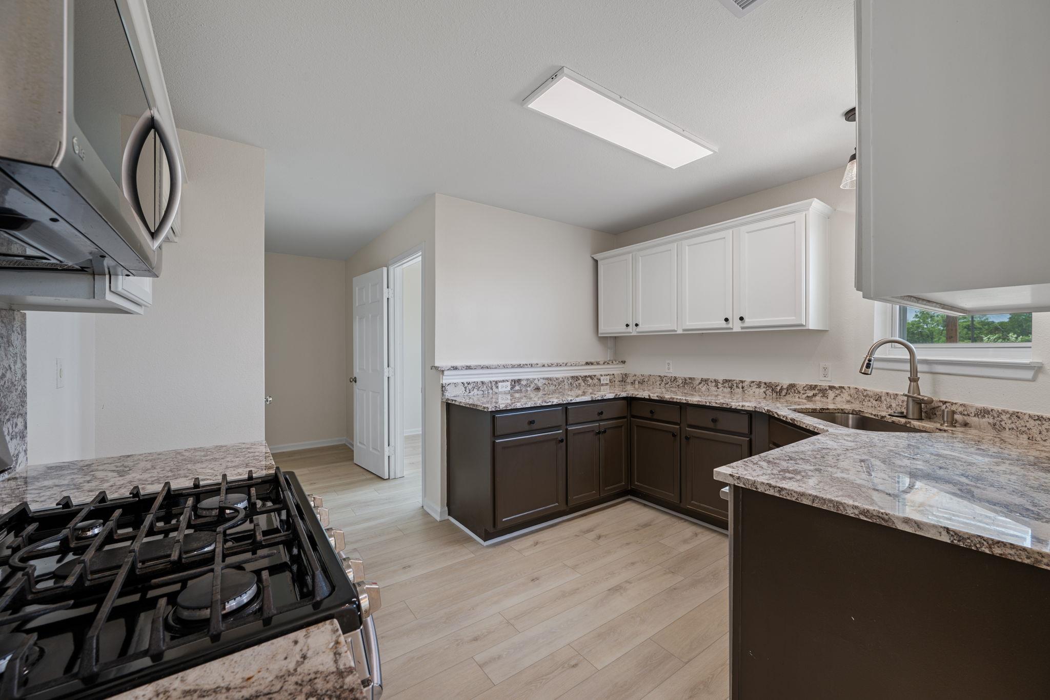 907 Pecos Cv, Leander, TX 78641