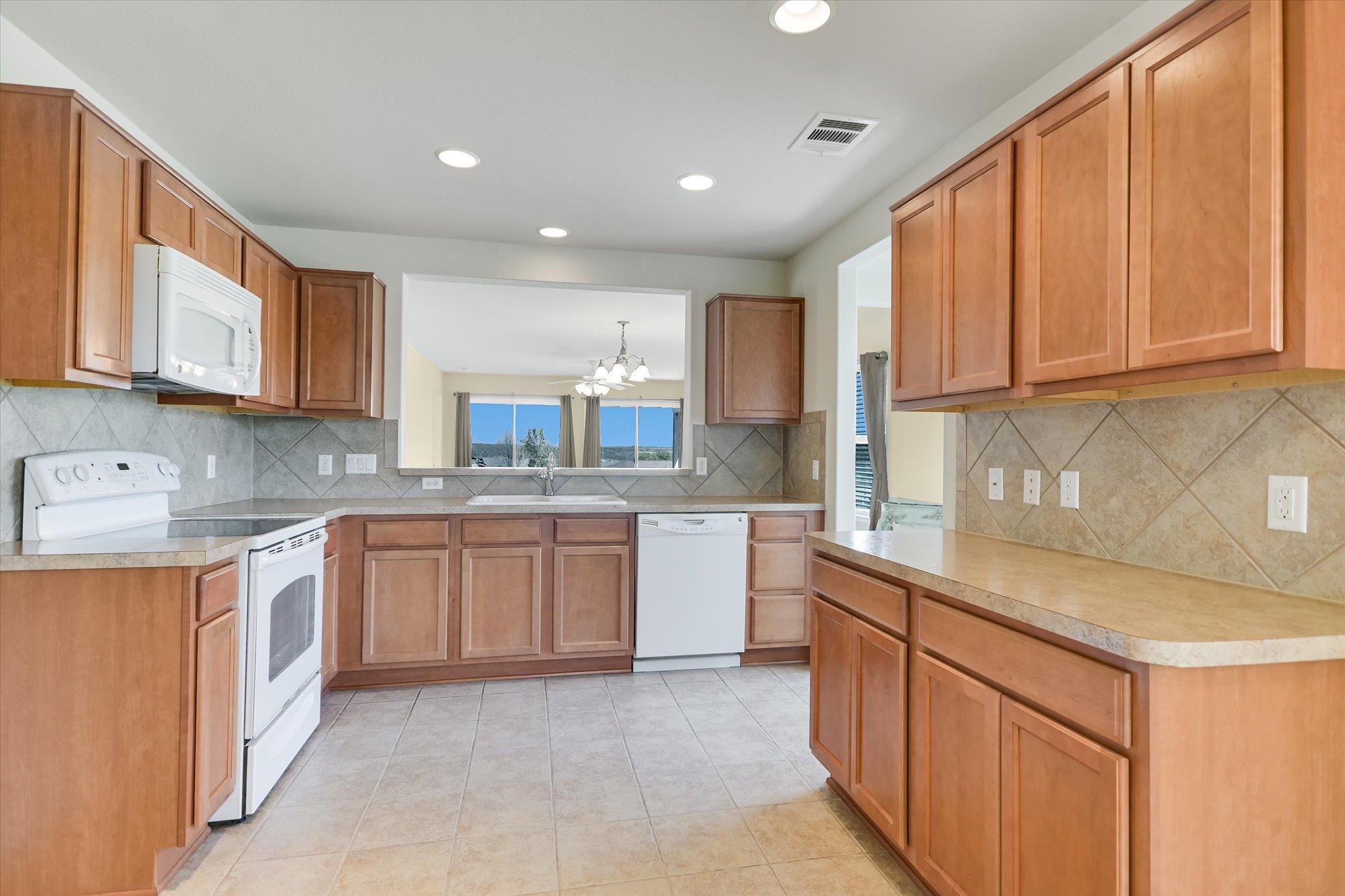 408 Salt Creek Ln, Georgetown, TX 78633