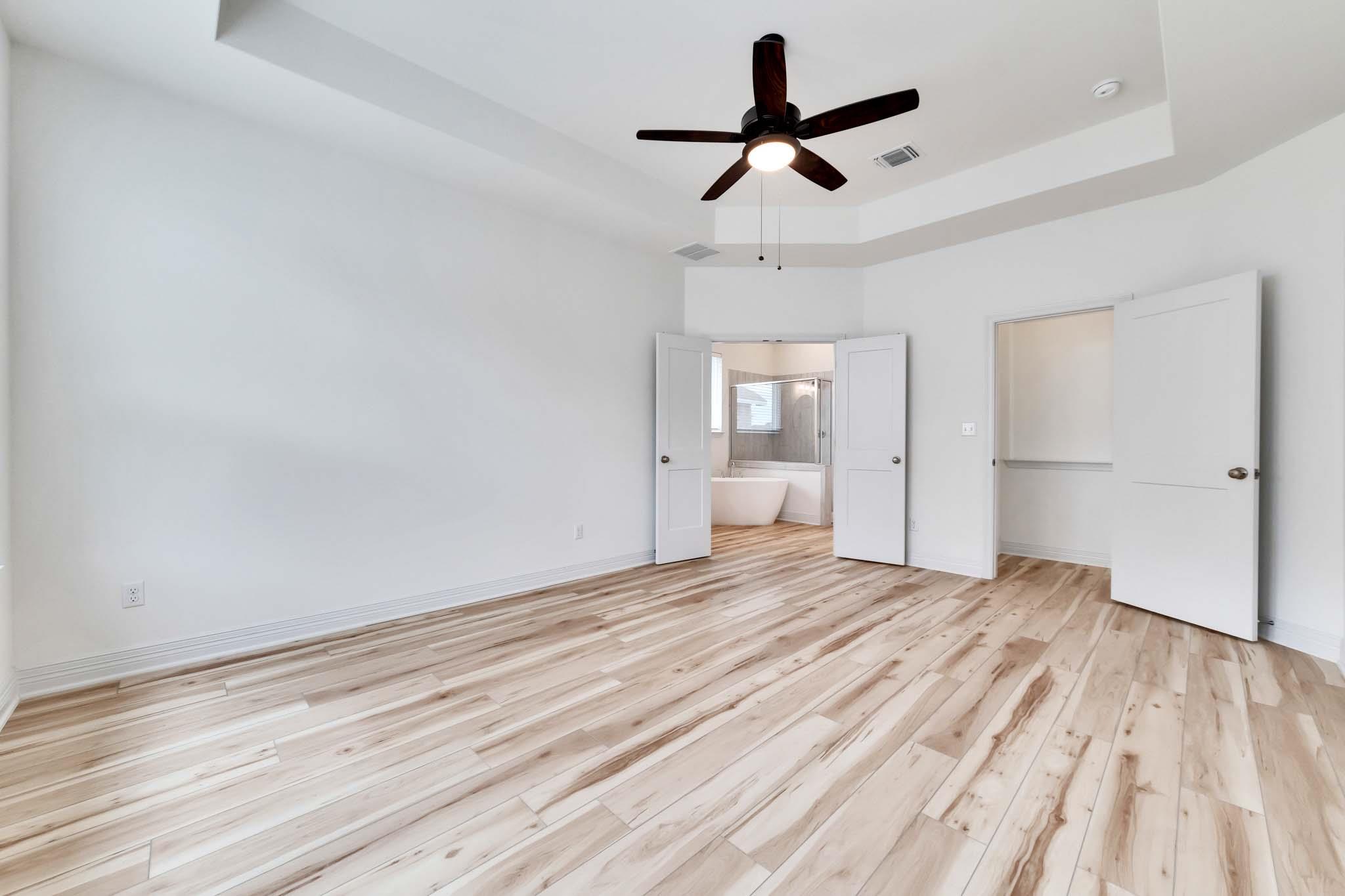 808 Heartleaf Dr, Leander, TX 78641