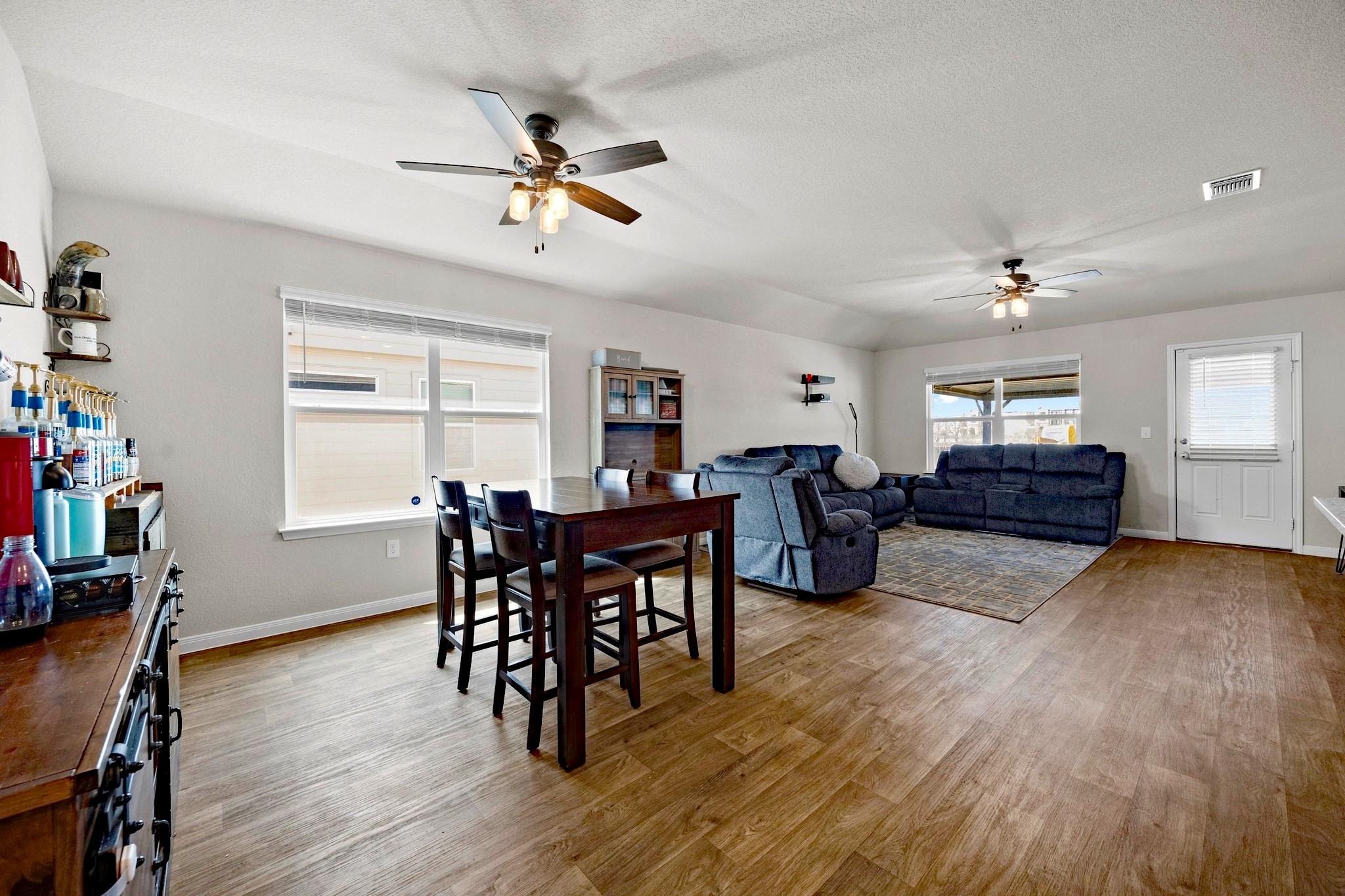 113 Rochester Ln, Hutto, TX 78634