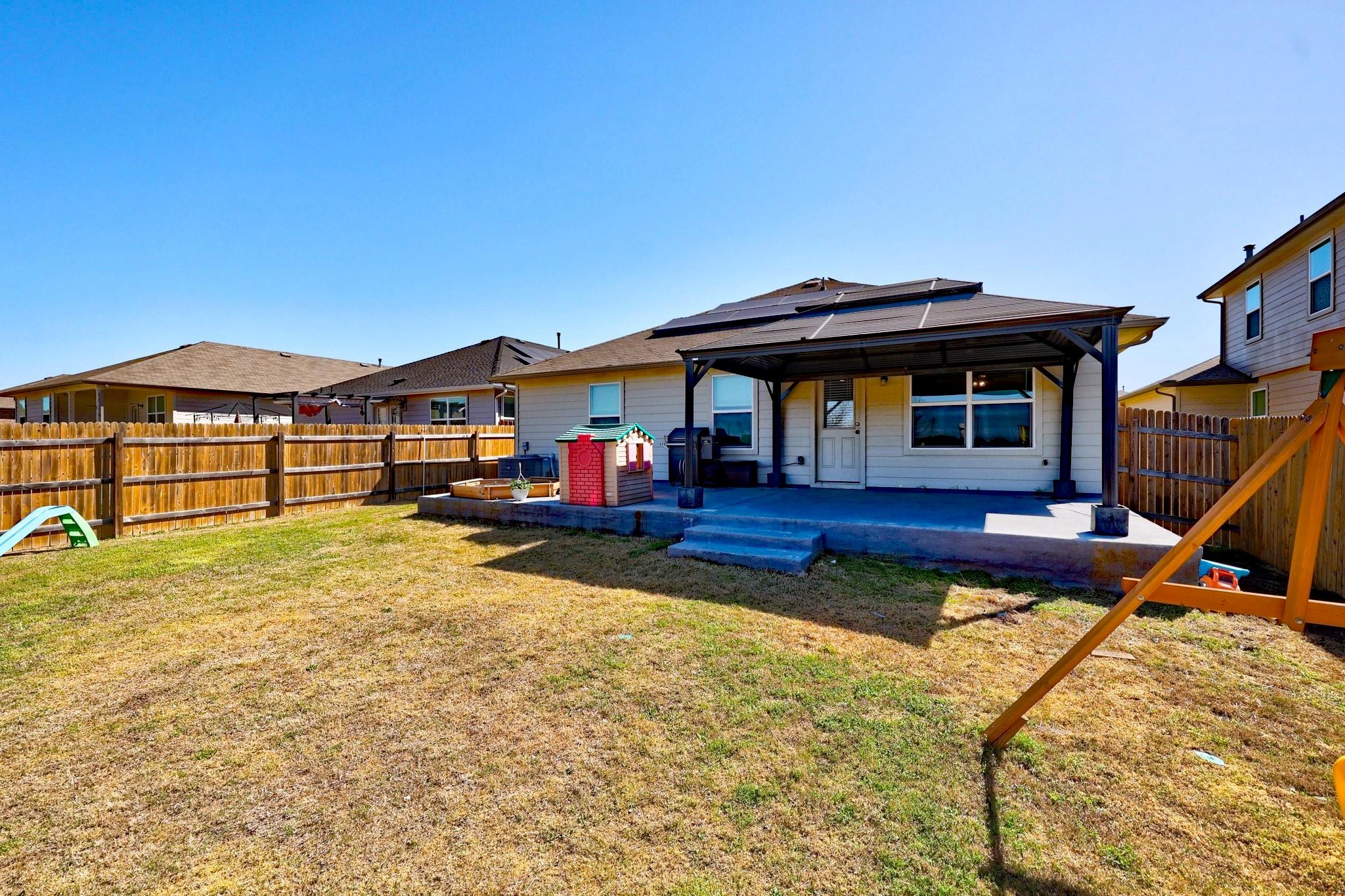 113 Rochester Ln, Hutto, TX 78634