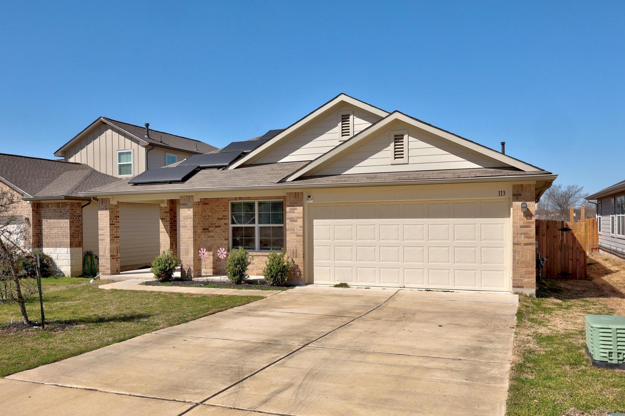 113 Rochester Ln, Hutto, TX 78634