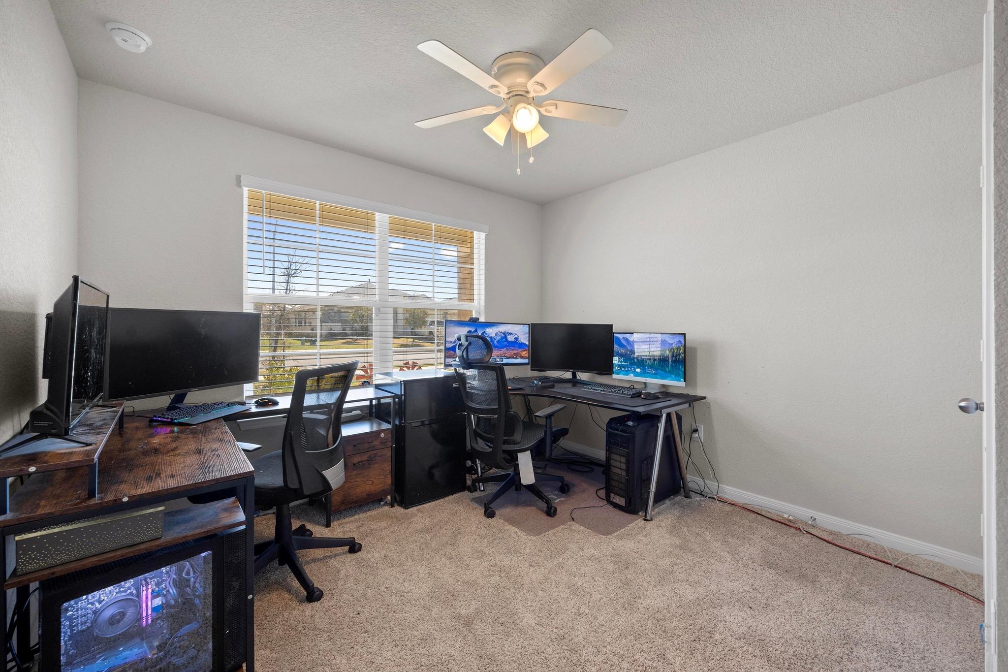 113 Rochester Ln, Hutto, TX 78634