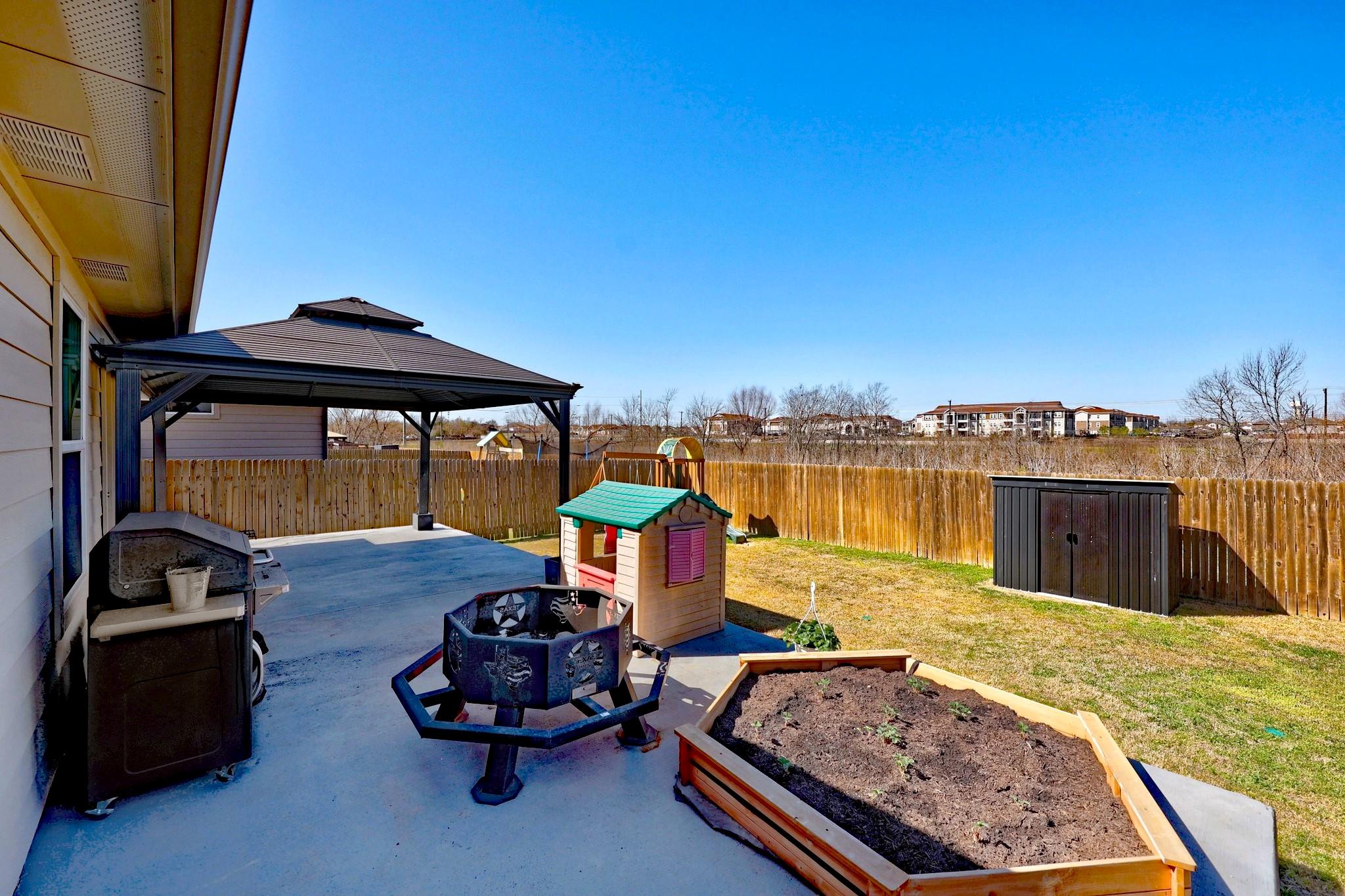 113 Rochester Ln, Hutto, TX 78634