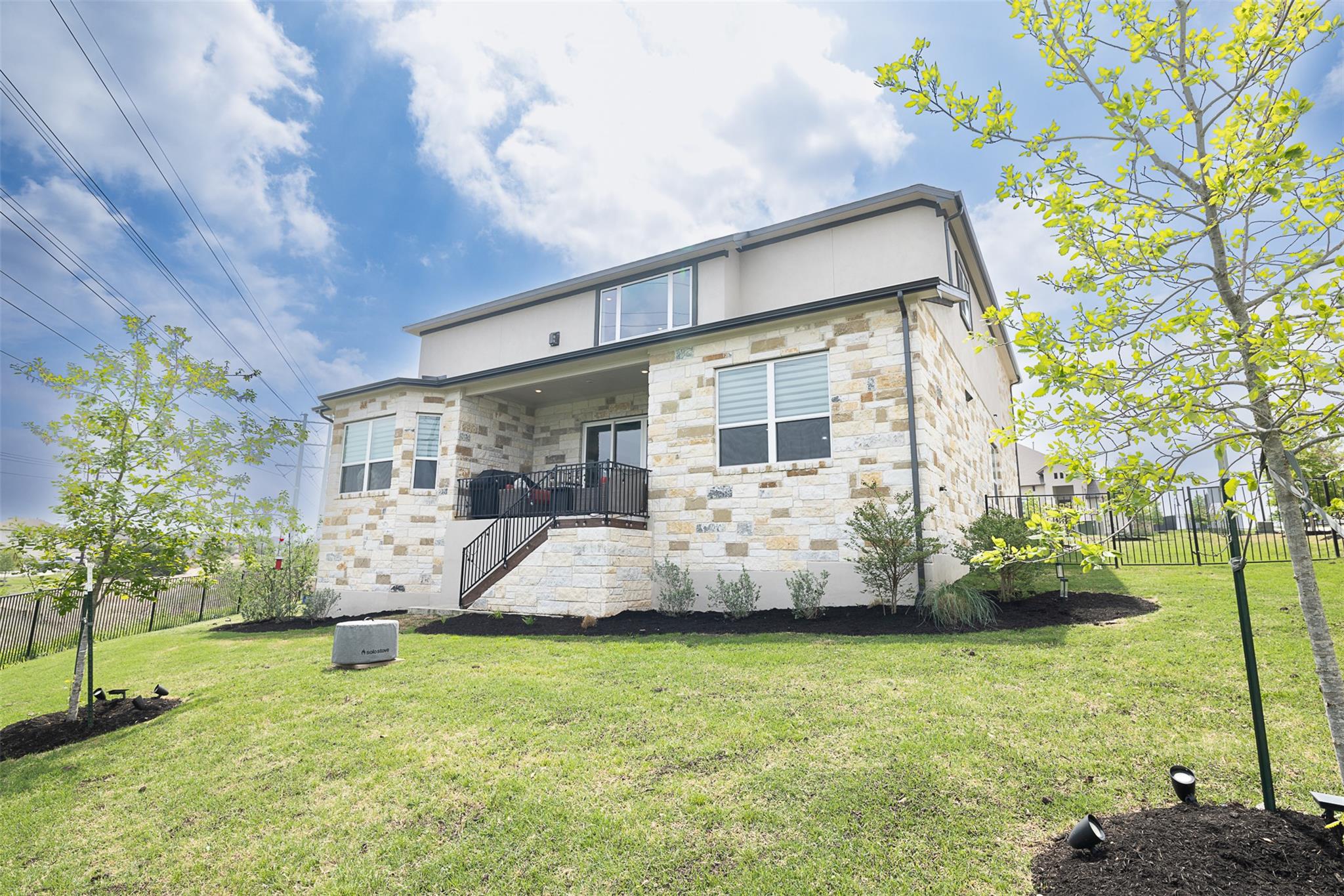 607 Gunison Dr, Lakeway, TX 78738