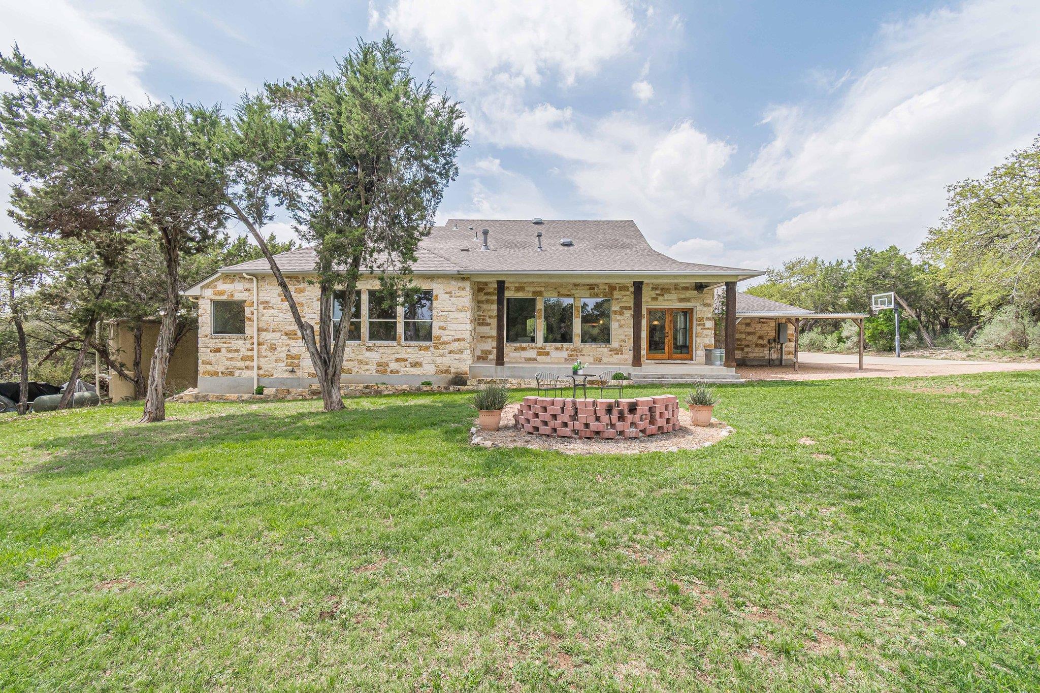 18140 Compass Cir, Dripping Springs, TX 78620