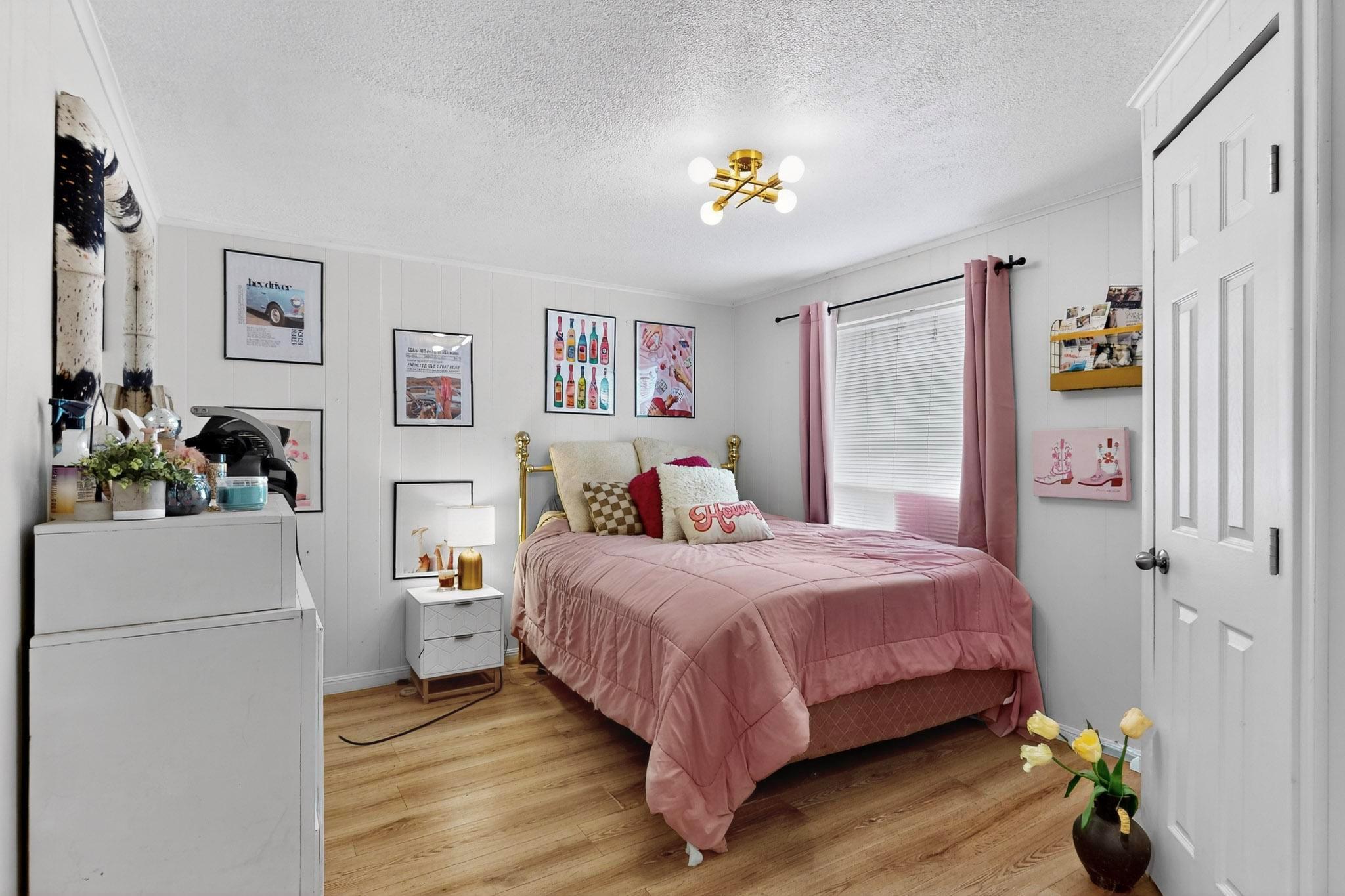 132 Cherokee Cir, Smithville, TX 78957