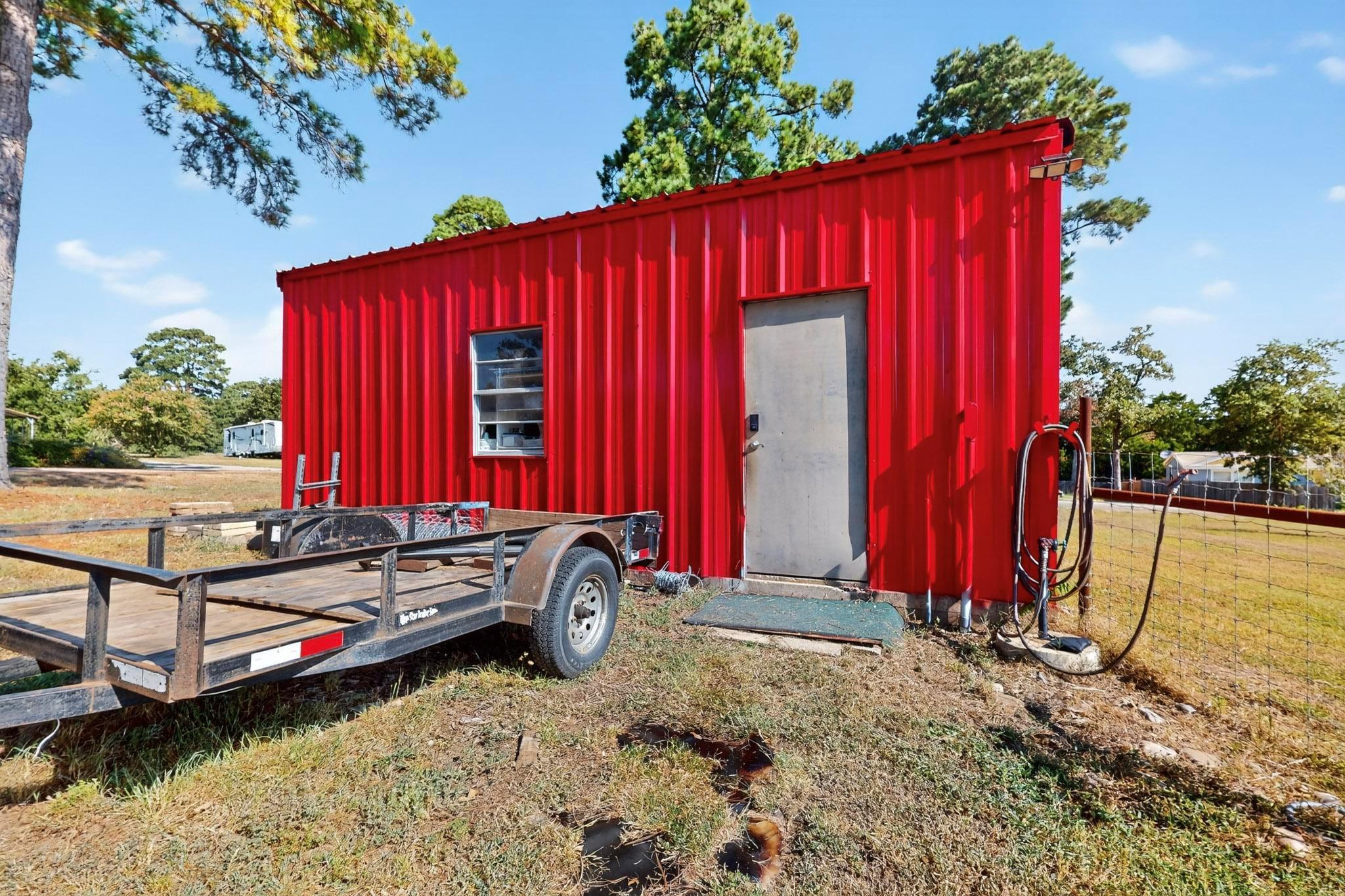 132 Cherokee Cir, Smithville, TX 78957