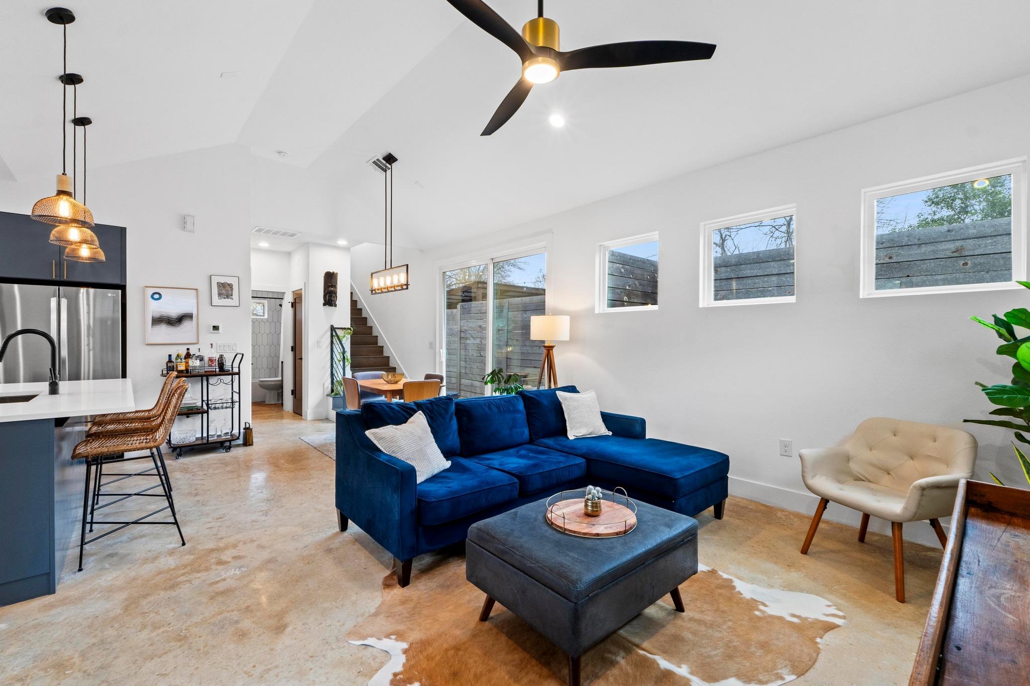 1207 Luna St # 2, Austin, TX 78721