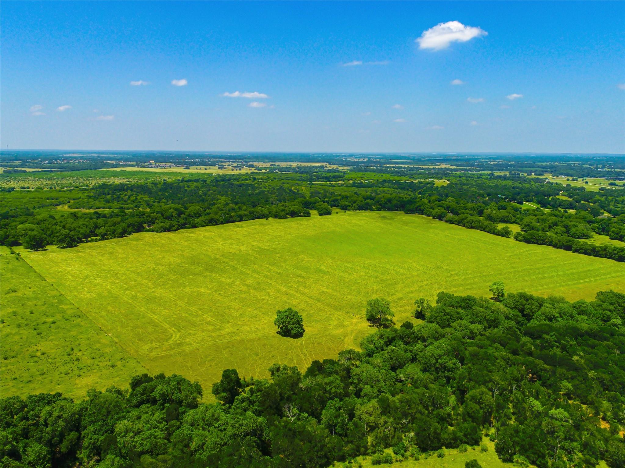 2464 County Road 249, Luling, TX 78648