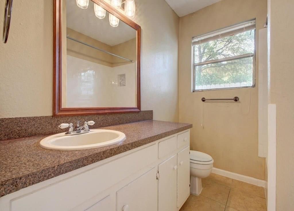 610 Genard St # B, Austin, TX 78751