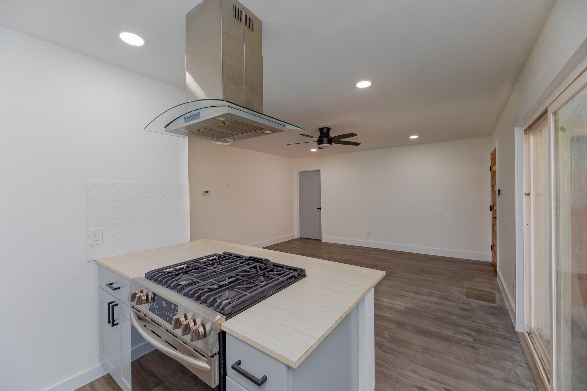 8405 Georgian Dr, Austin, TX 78753