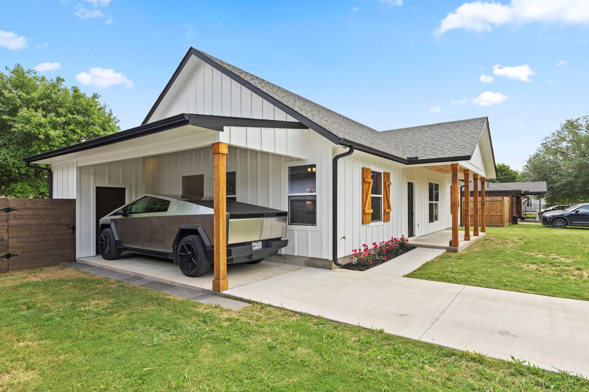 412 Persimmon St, Bastrop, TX 78602