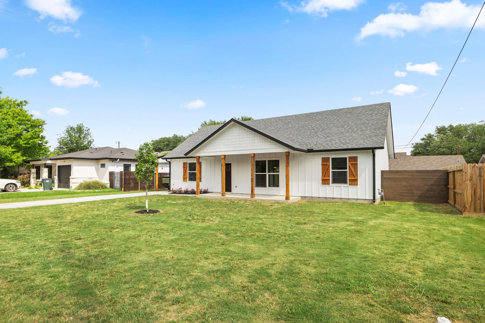 412 Persimmon St, Bastrop, TX 78602