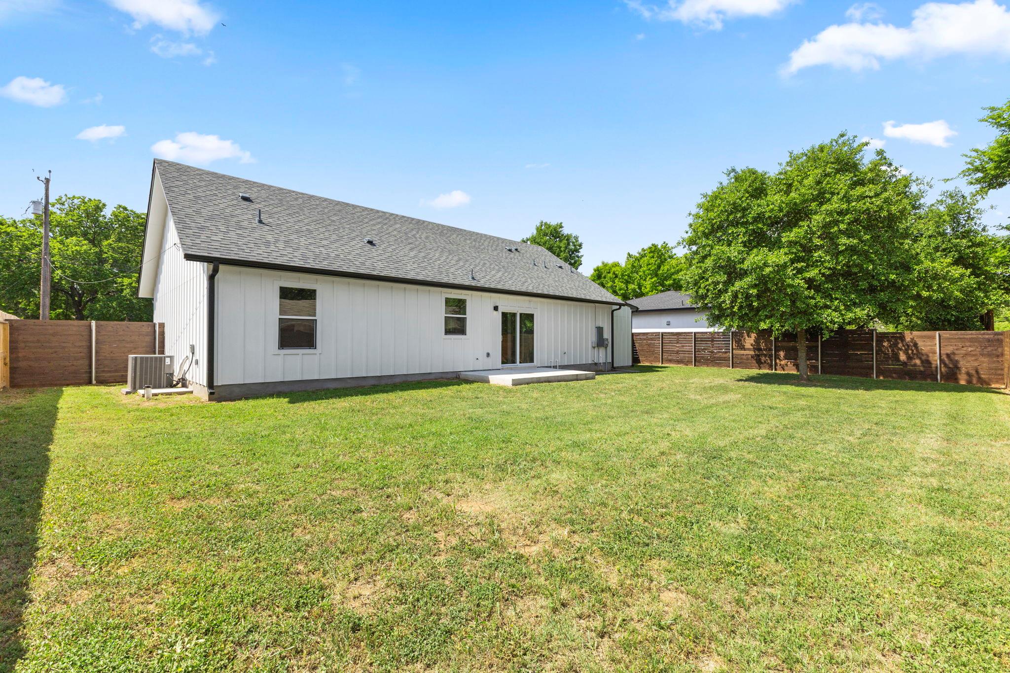 412 Persimmon St, Bastrop, TX 78602