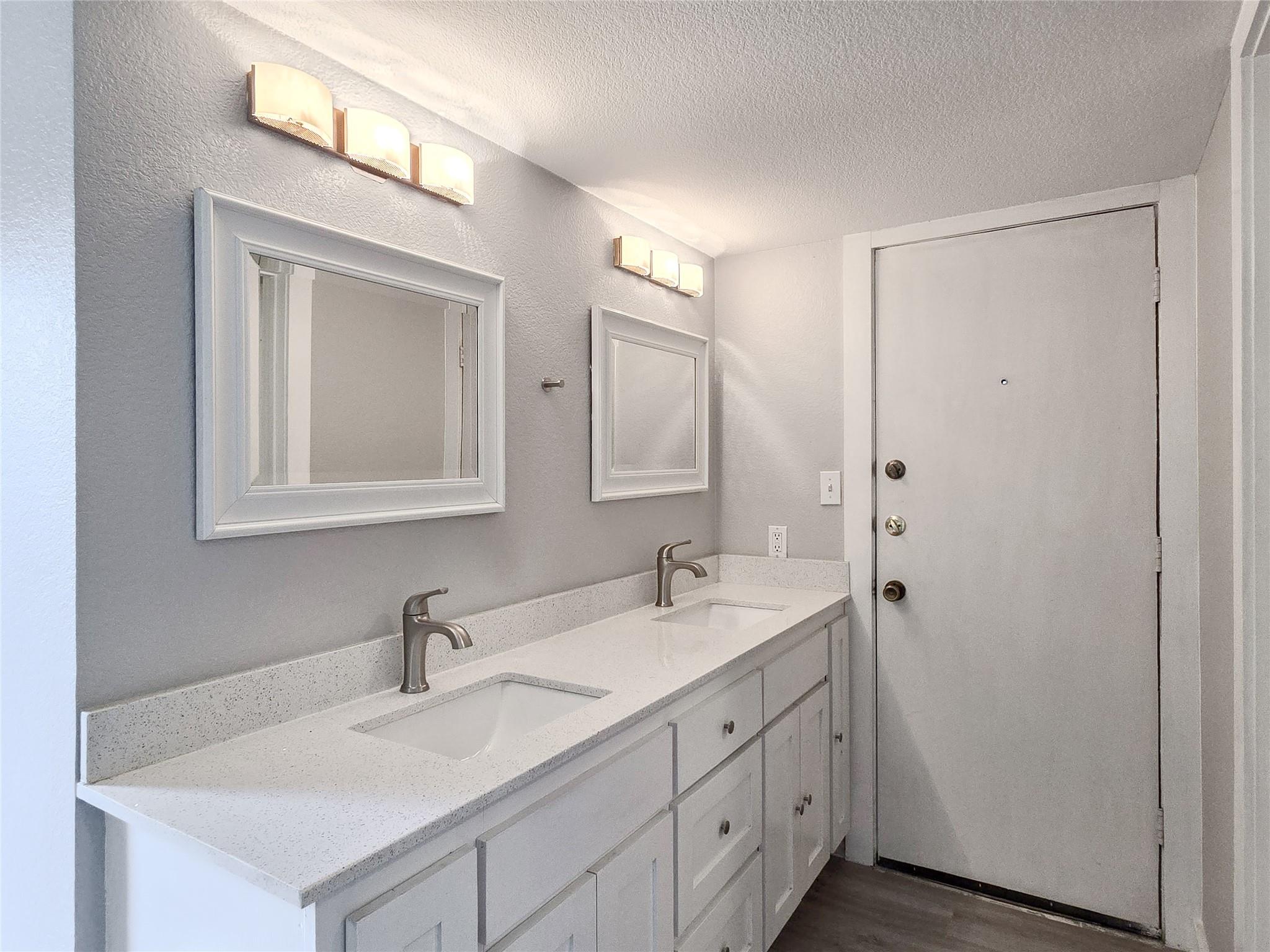 1600 West Ave # 15, Austin, TX 78701