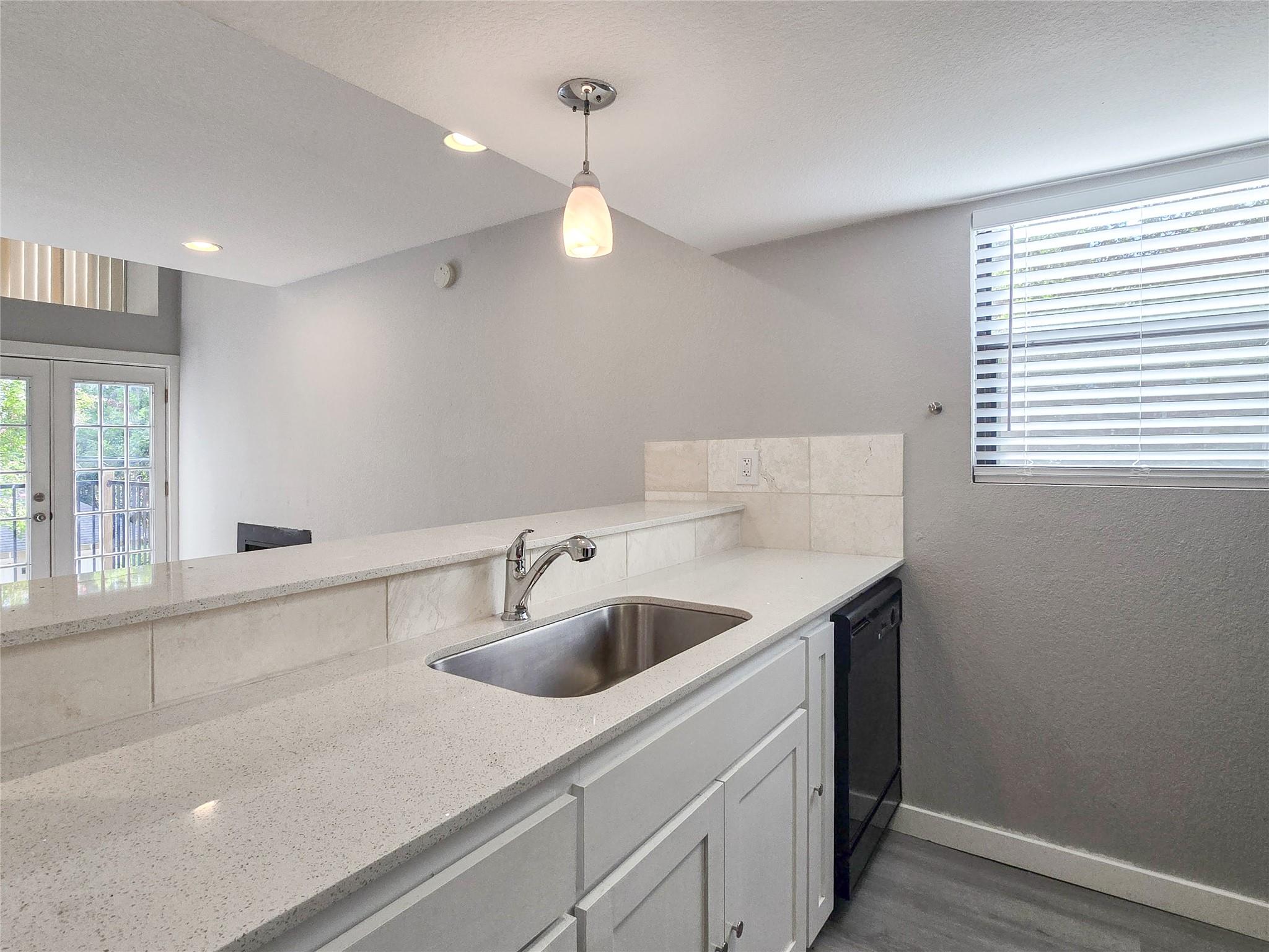 1600 West Ave # 15, Austin, TX 78701