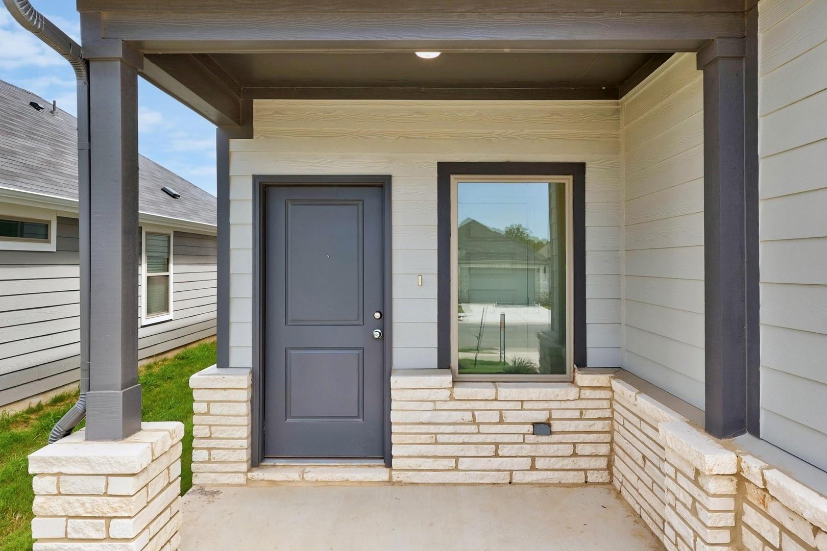 299 Bendecido Loop, Elgin, TX 78621