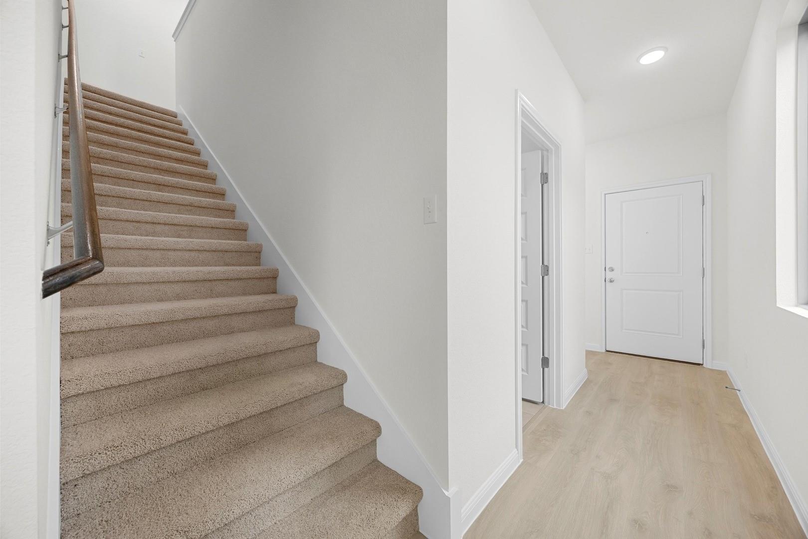 299 Bendecido Loop, Elgin, TX 78621