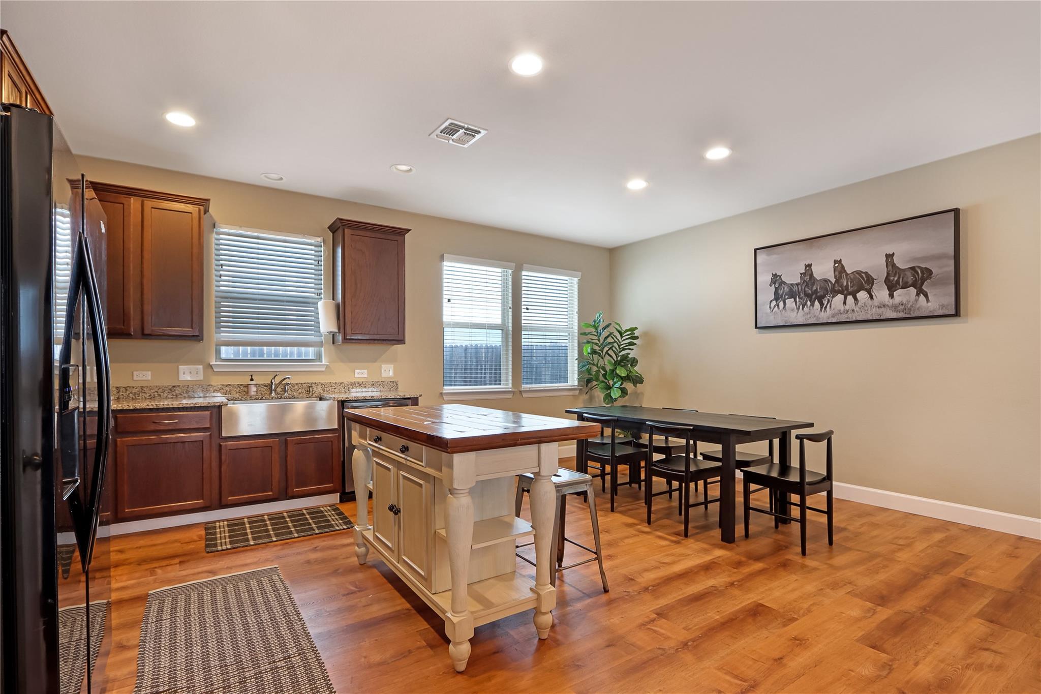 374 Triumph Rd, Buda, TX 78610