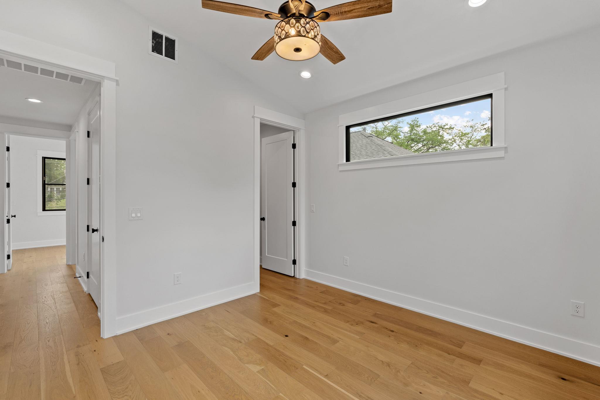 408 W 34th St # 1, Austin, TX 78705