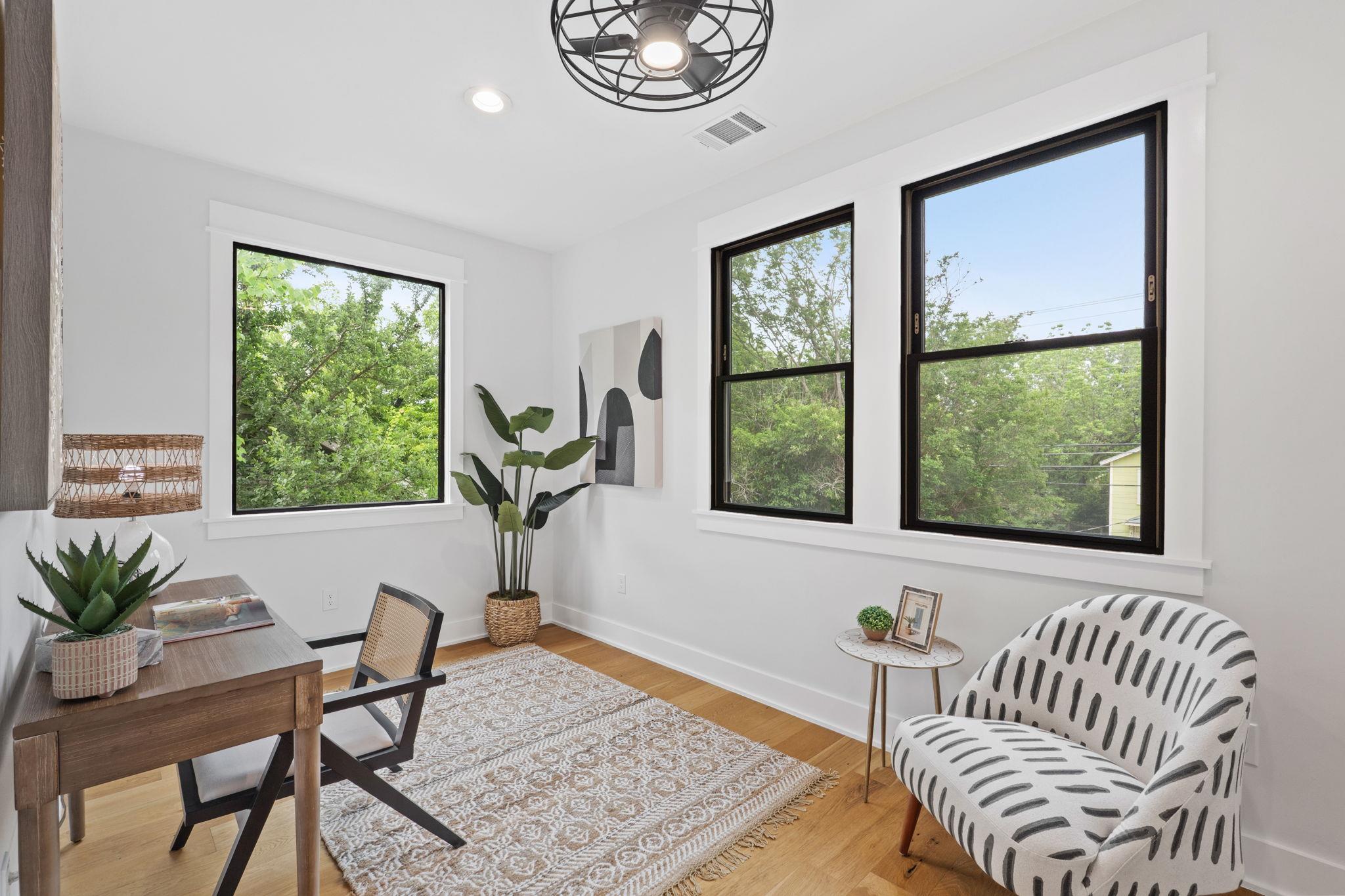 408 W 34th St # 1, Austin, TX 78705