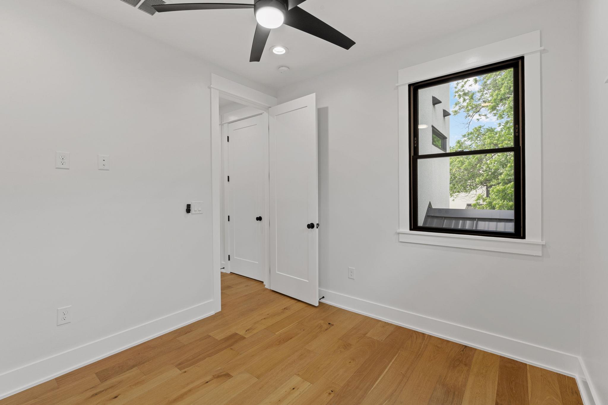 408 W 34th St # 1, Austin, TX 78705