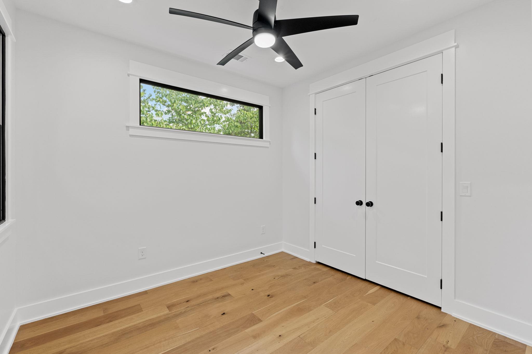 408 W 34th St # 1, Austin, TX 78705