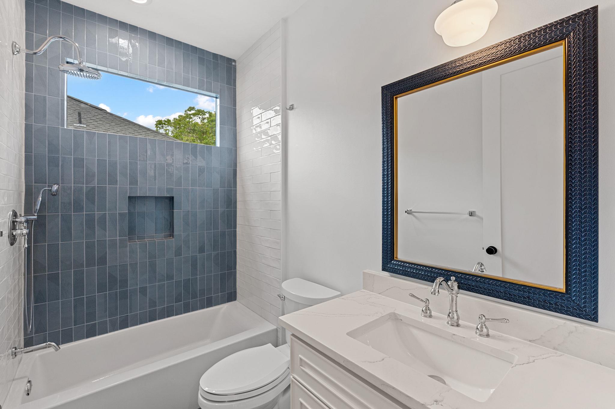 408 W 34th St # 1, Austin, TX 78705