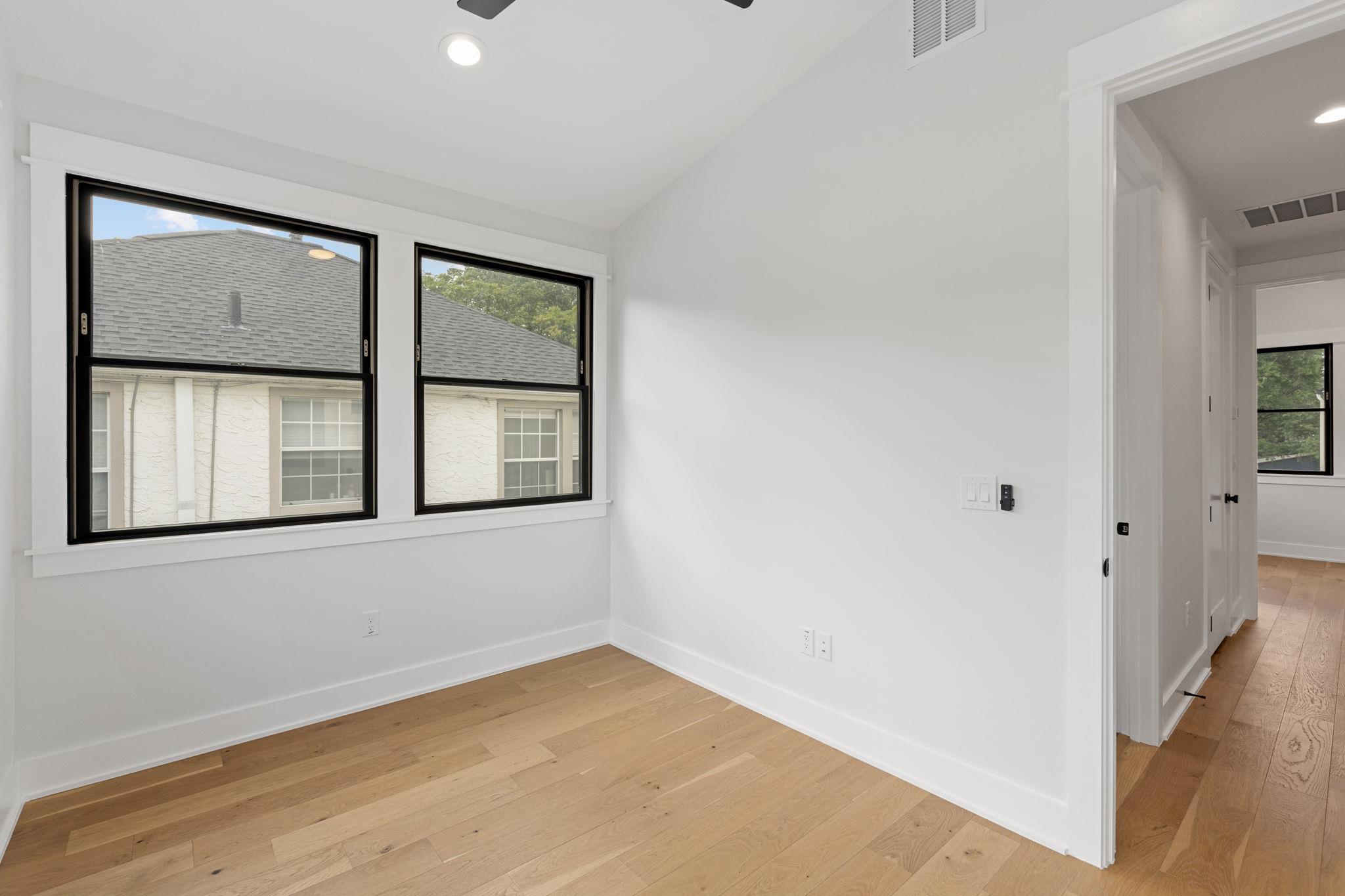 408 W 34th St # 1, Austin, TX 78705