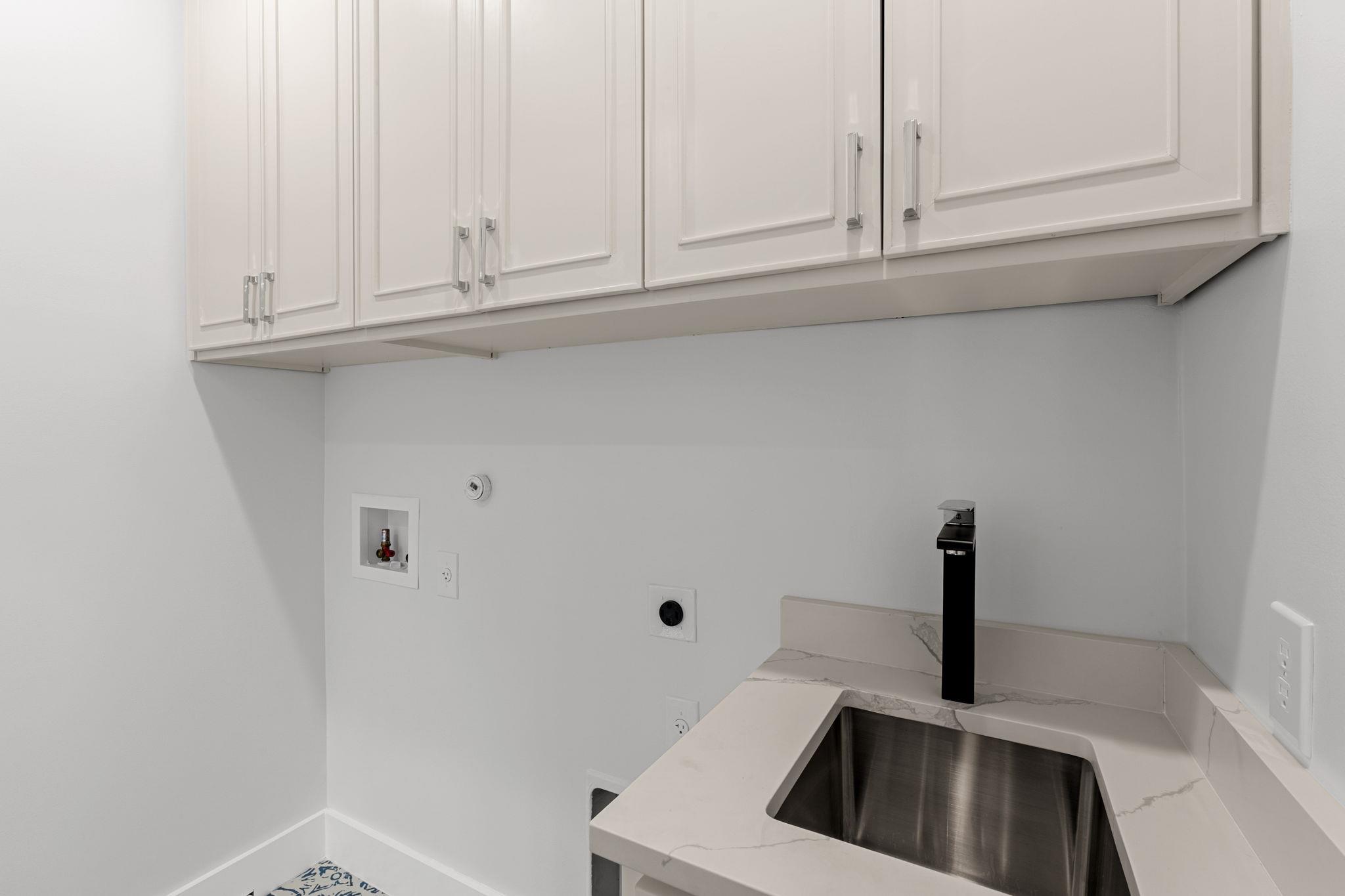 408 W 34th St # 1, Austin, TX 78705