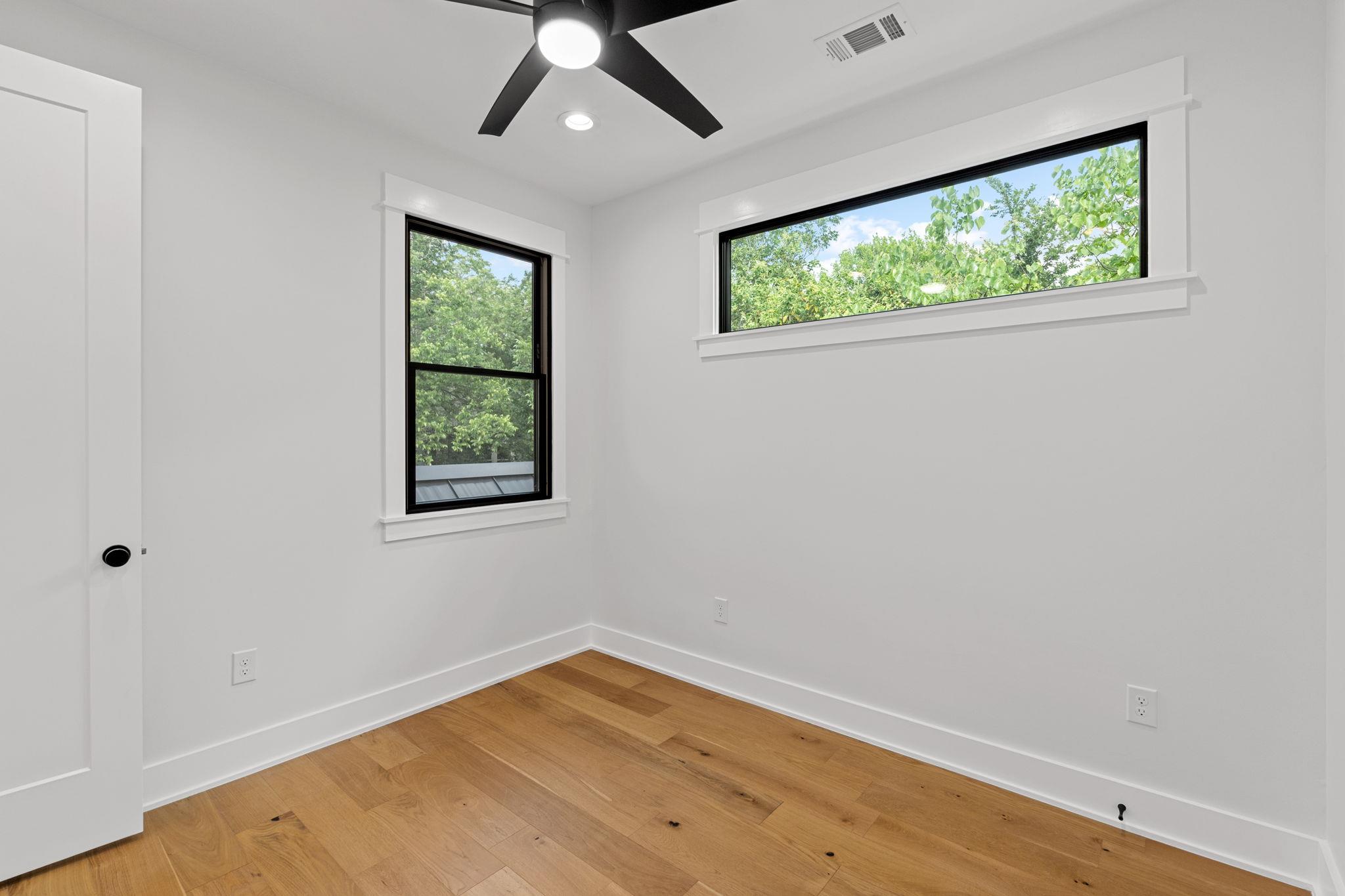 408 W 34th St # 1, Austin, TX 78705