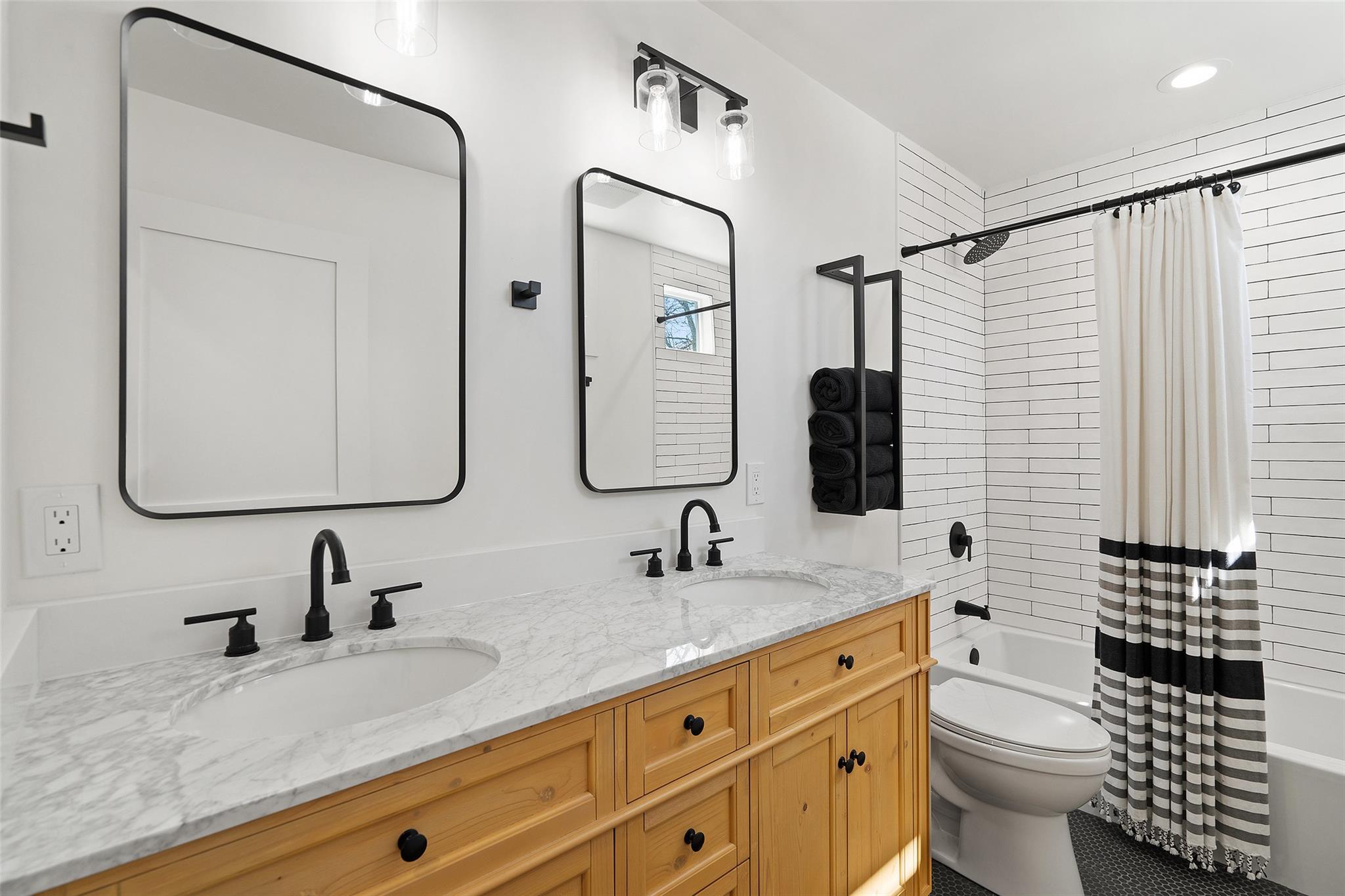 703 E 15th St, Georgetown, TX 78626