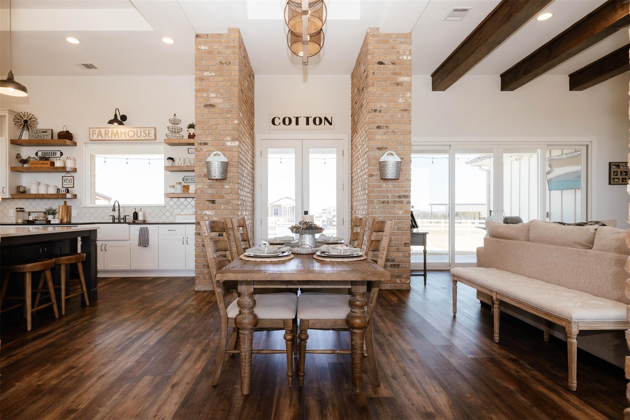 201 Gatlin Ranch Rd, Liberty Hill, TX 78642