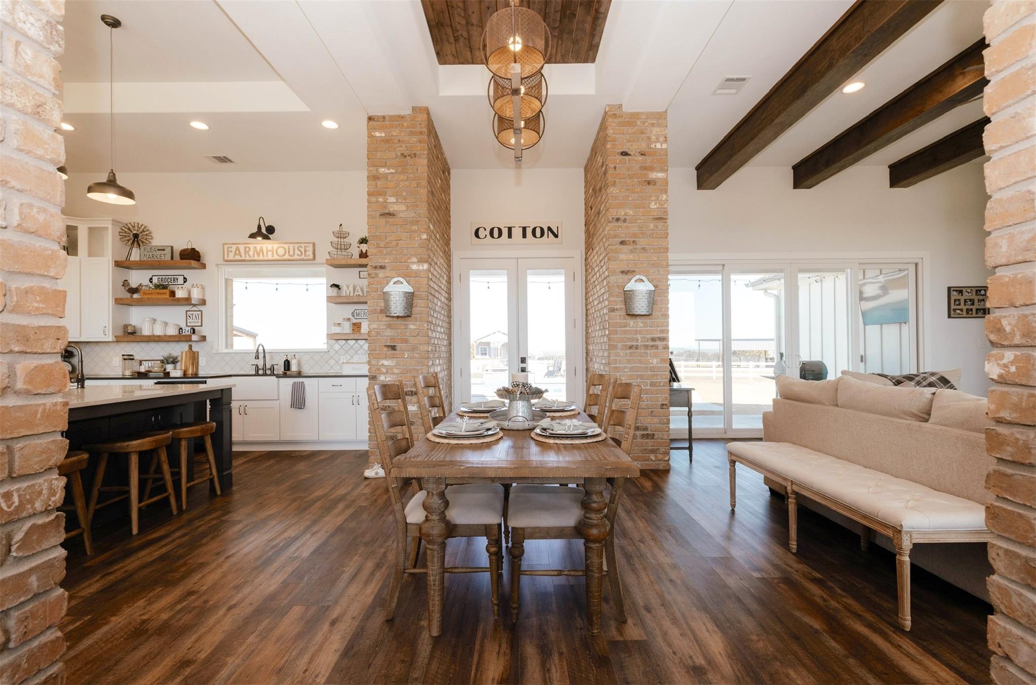 201 Gatlin Ranch Rd, Liberty Hill, TX 78642