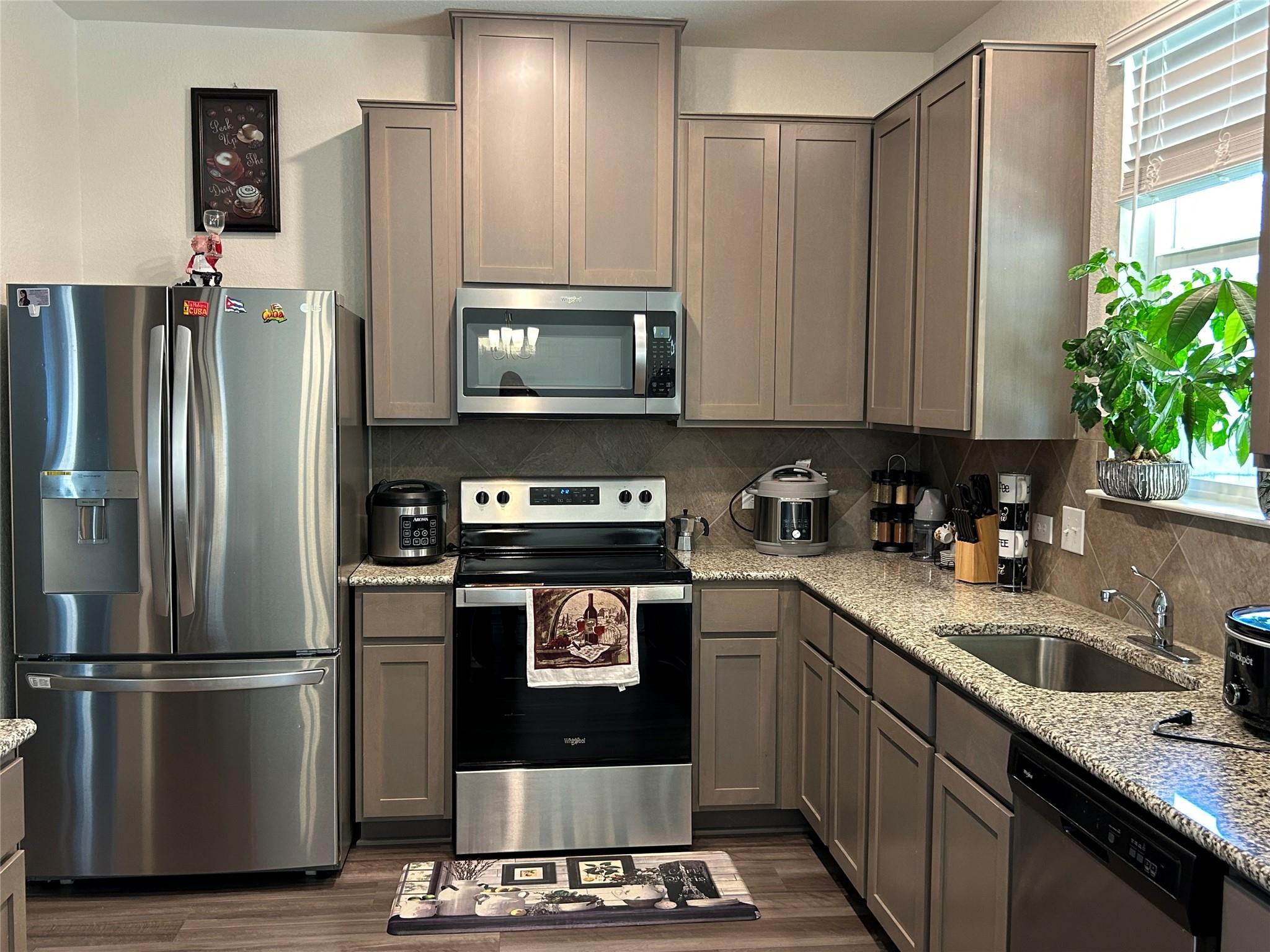 420 Lt Rusty Dr, Jarrell, TX 76537