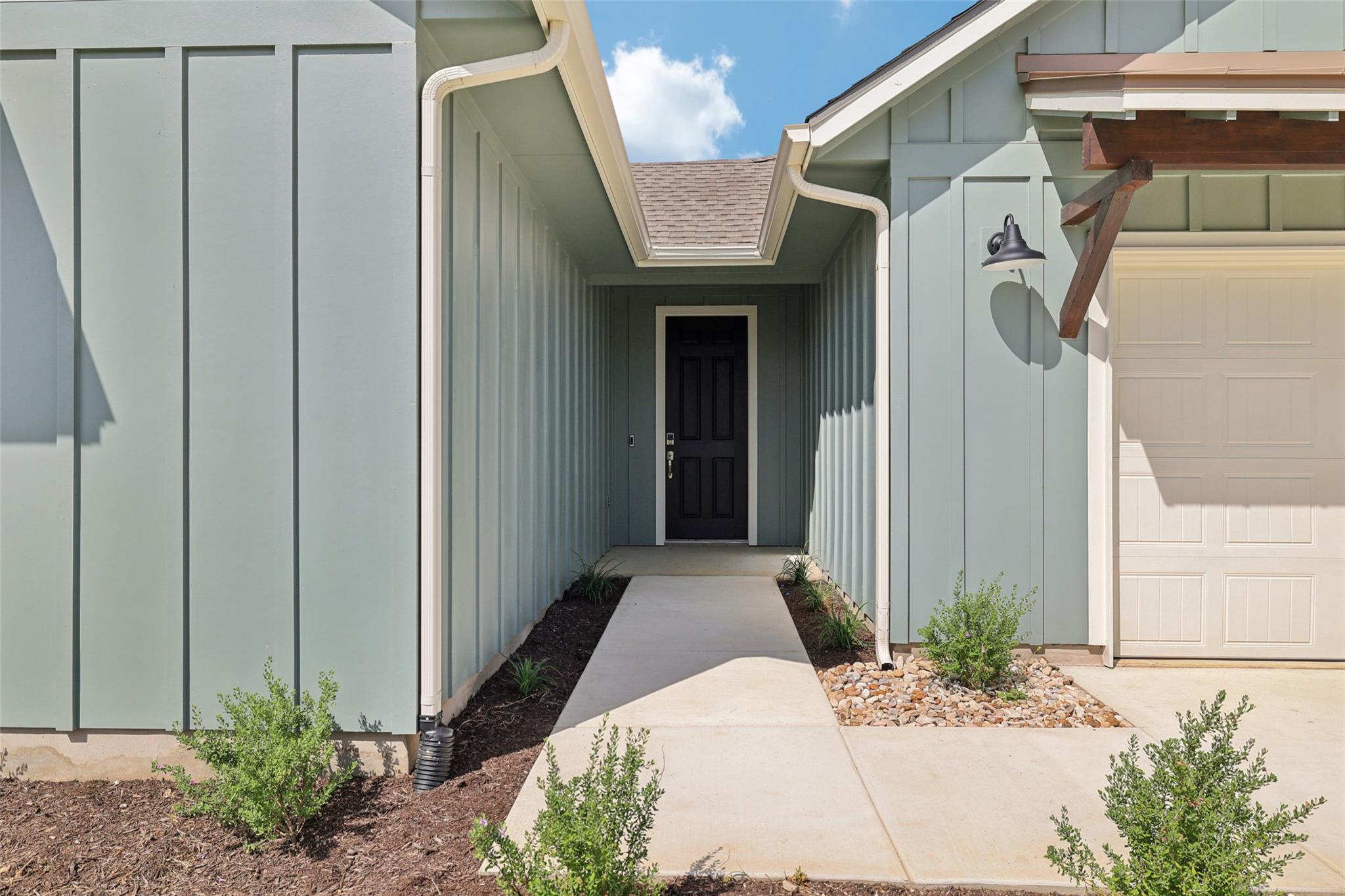 321 Sweeping Sage Ln, San Marcos, TX 78666