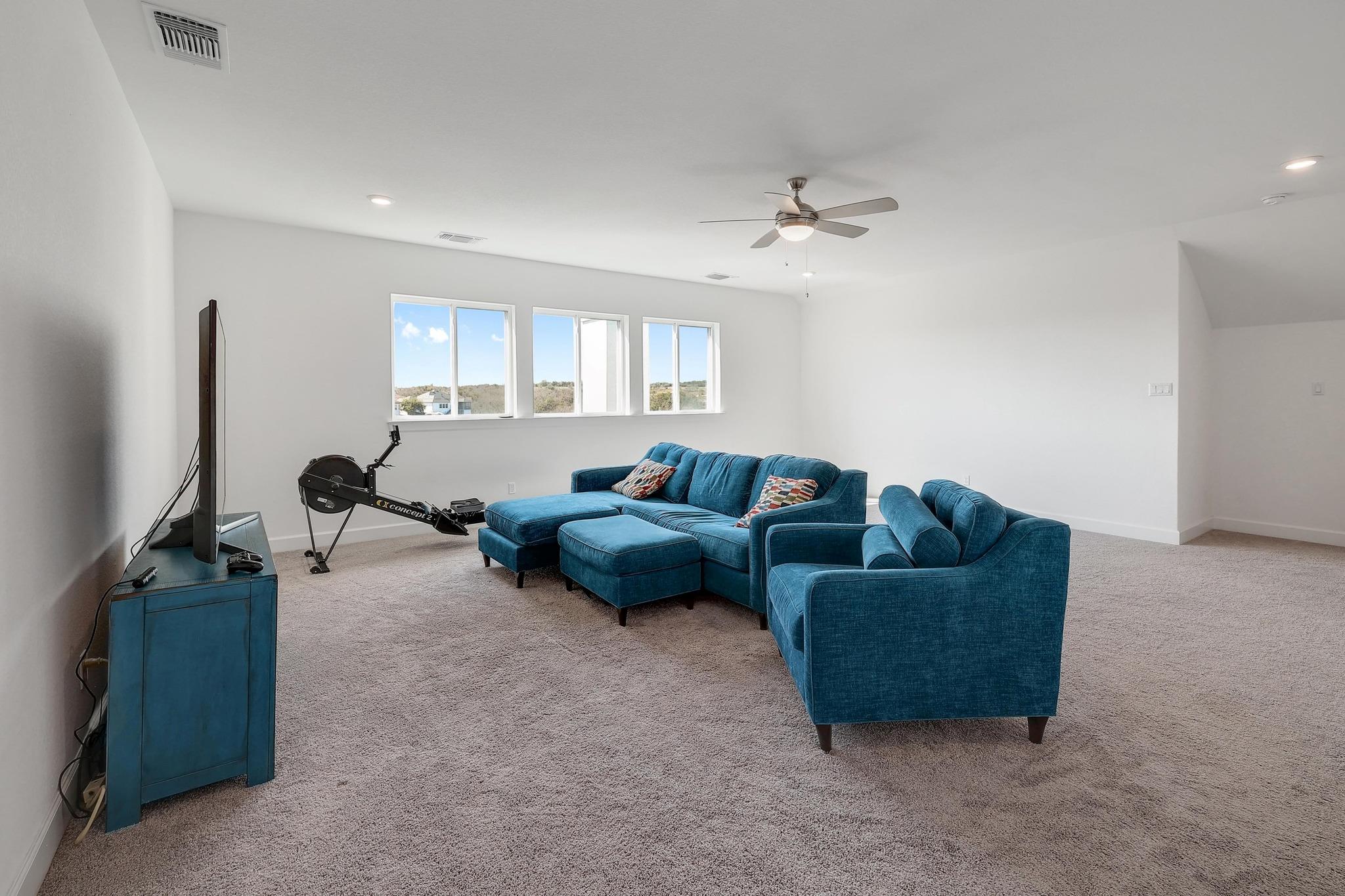 76 Sierra Mosca Trl, Liberty Hill, TX 78642